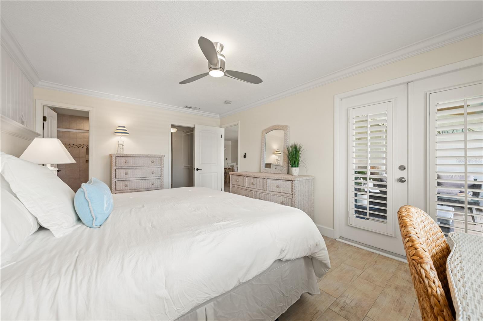 Image 28 of 61 For 5600 Beach Way Drive 304