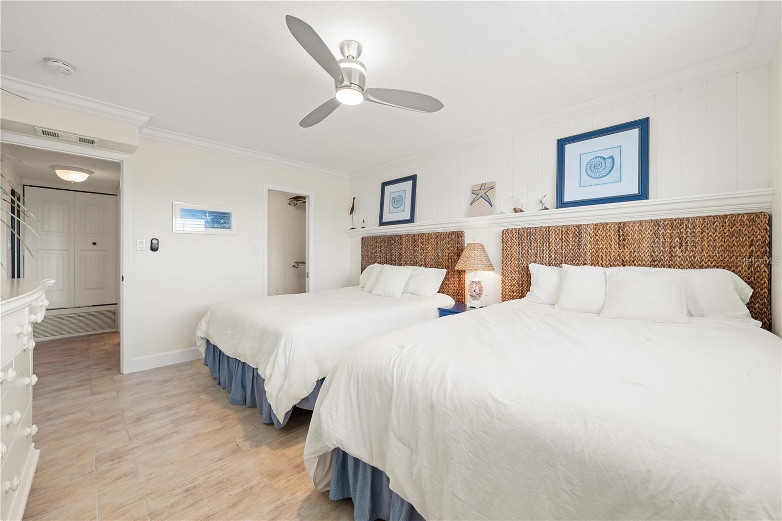 Image 33 of 61 For 5600 Beach Way Drive 304