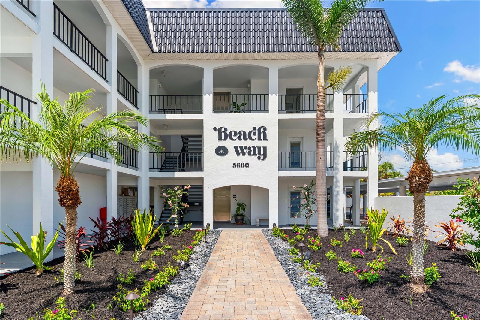 Image 5 of 61 For 5600 Beach Way Drive 304