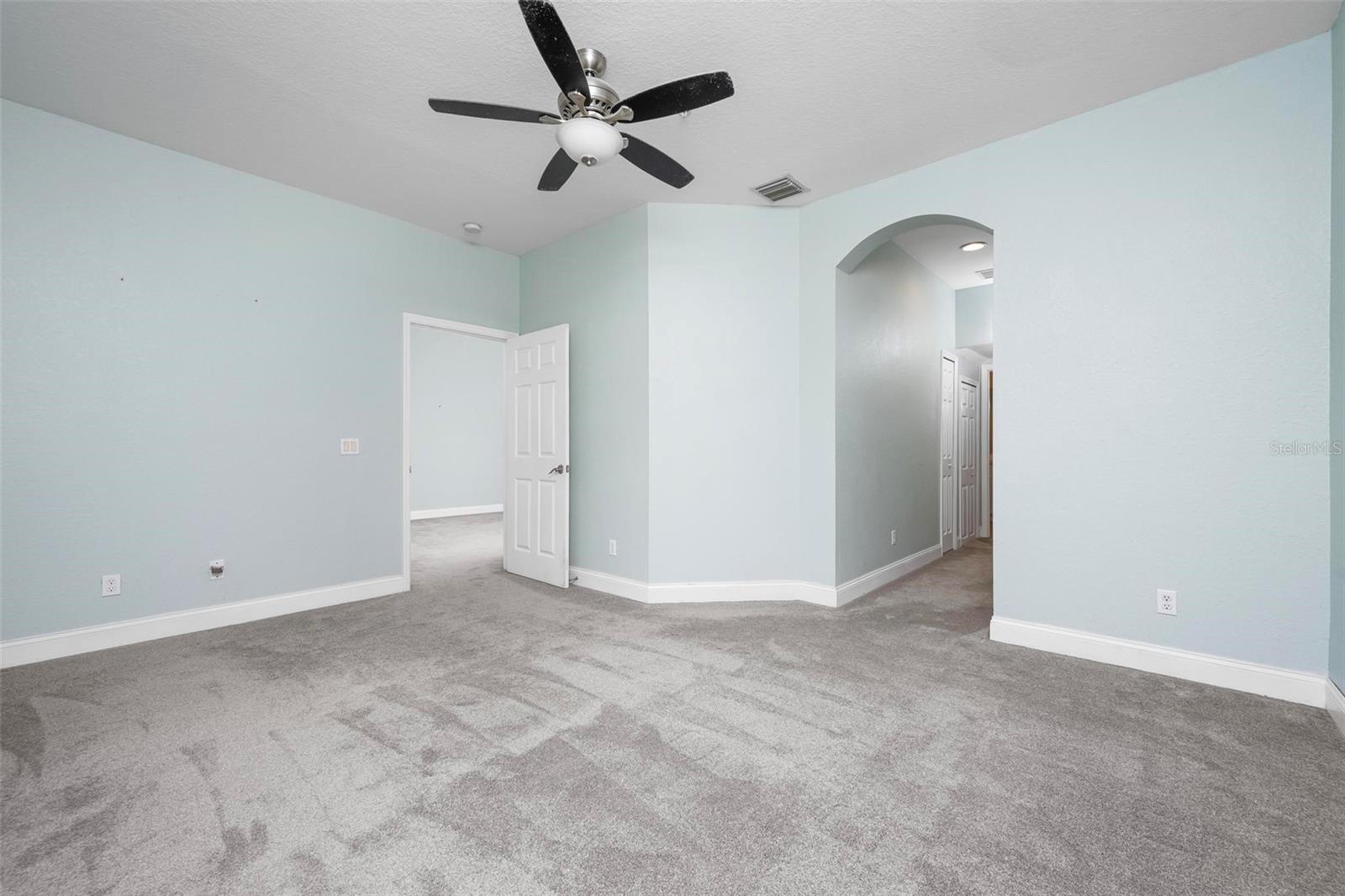 Image 15 of 44 For 4620 1st Avenue E 4620