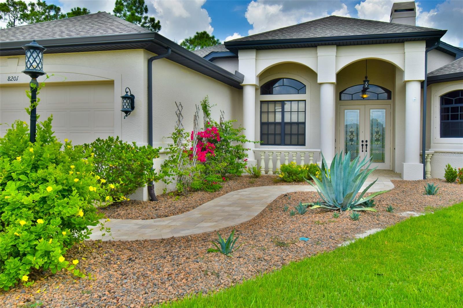 Image 4 of 50 For 8201 Hunters Glen Circle