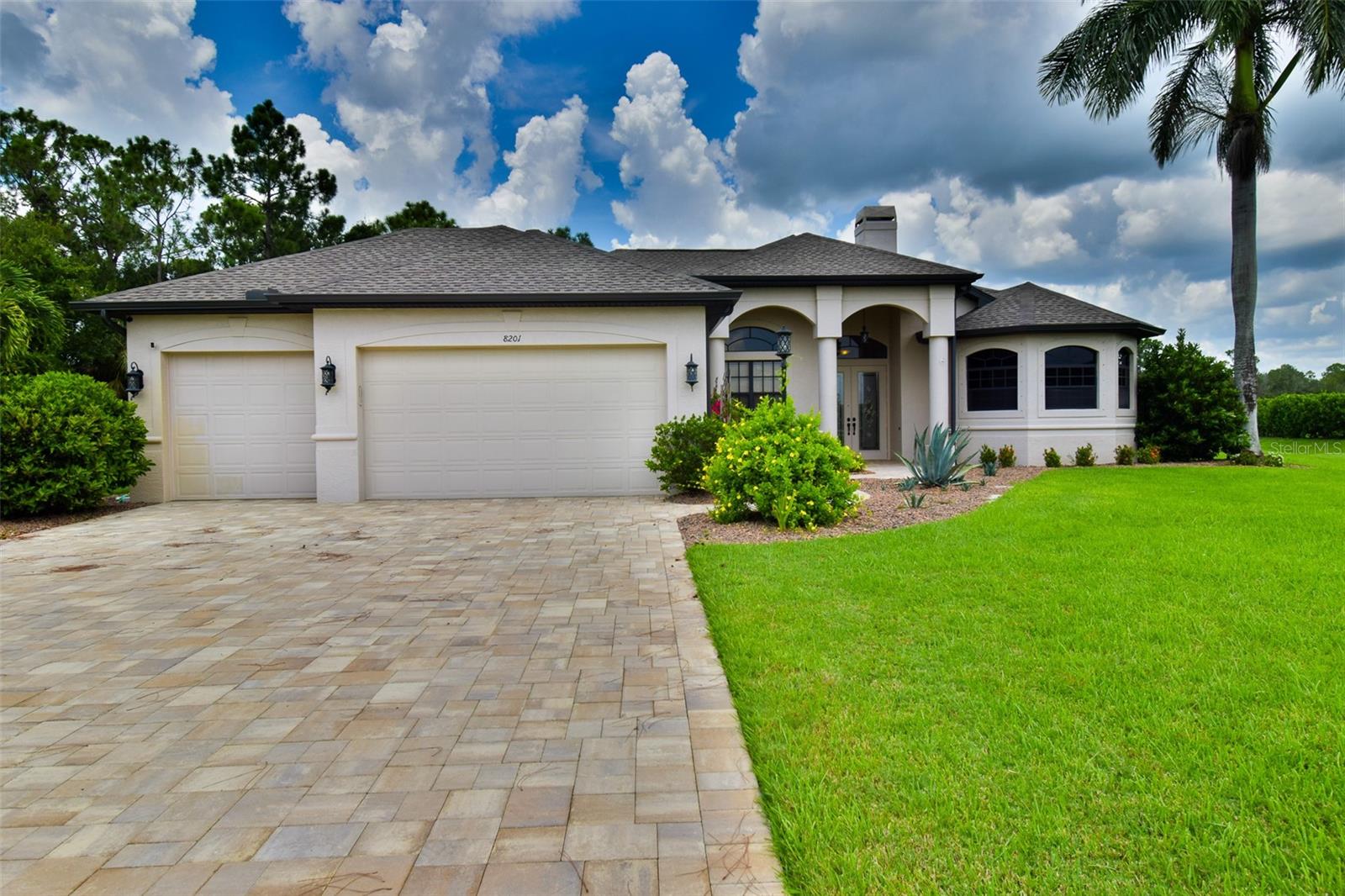 Image 5 of 50 For 8201 Hunters Glen Circle
