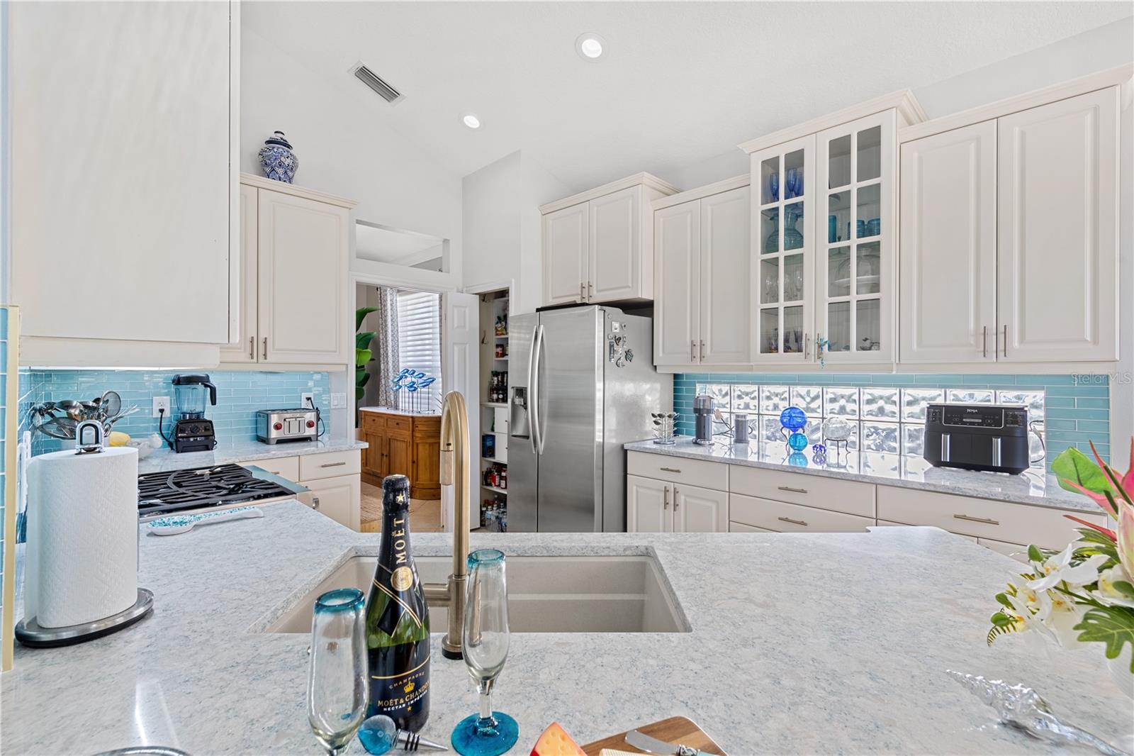 Image 16 of 70 For 7236 Orchid Island Place