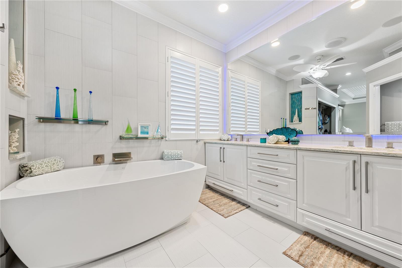 Image 41 of 70 For 7236 Orchid Island Place