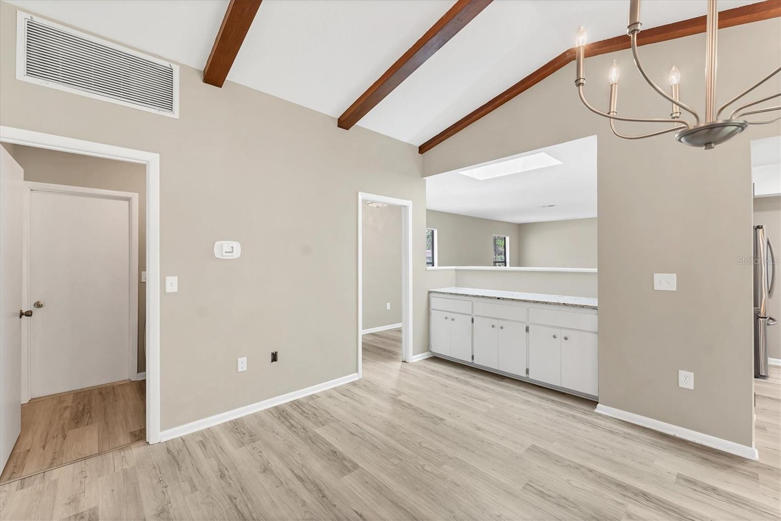 Image 14 of 33 For 6905 23rd Avenue W