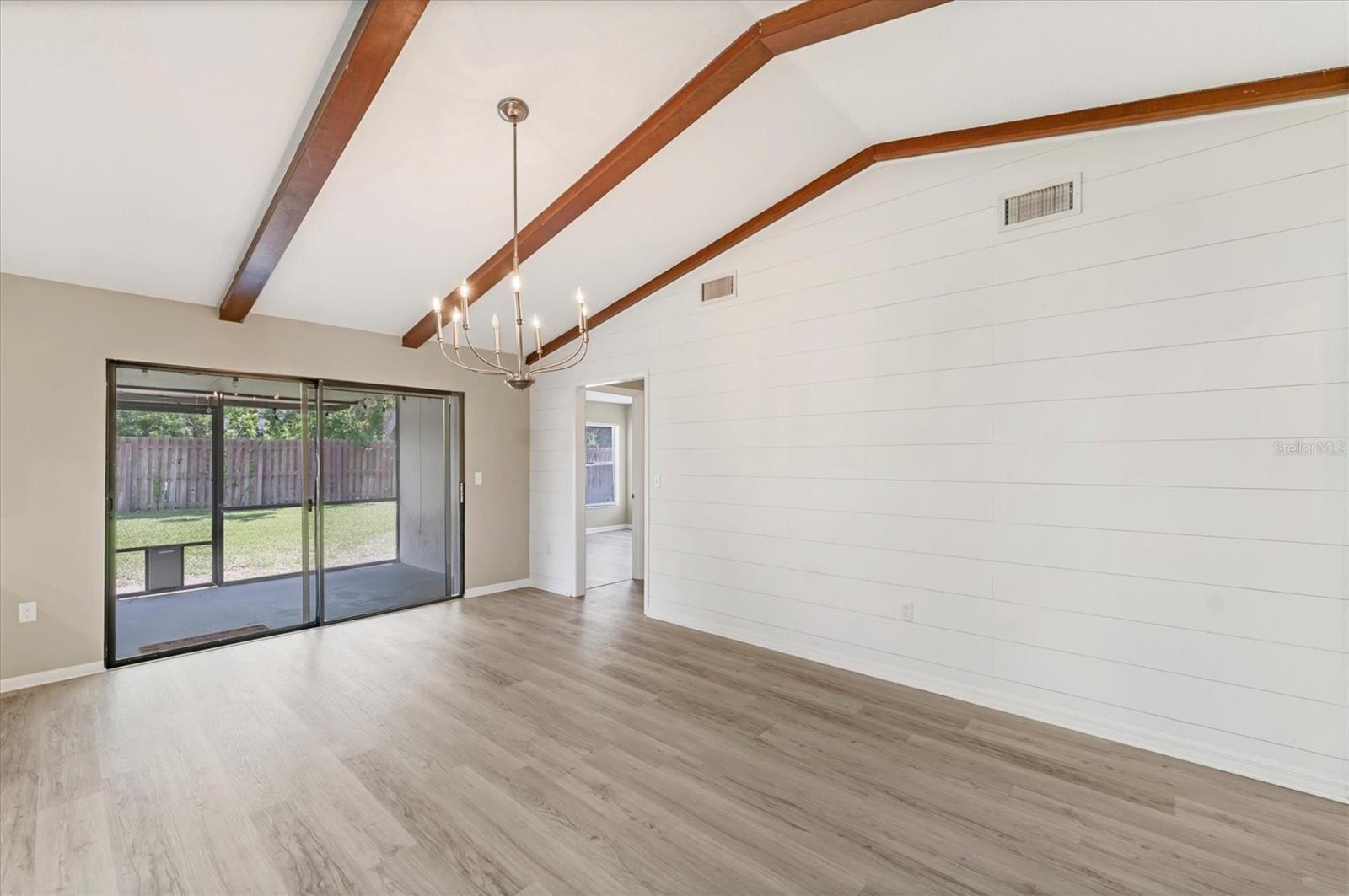 Image 16 of 33 For 6905 23rd Avenue W