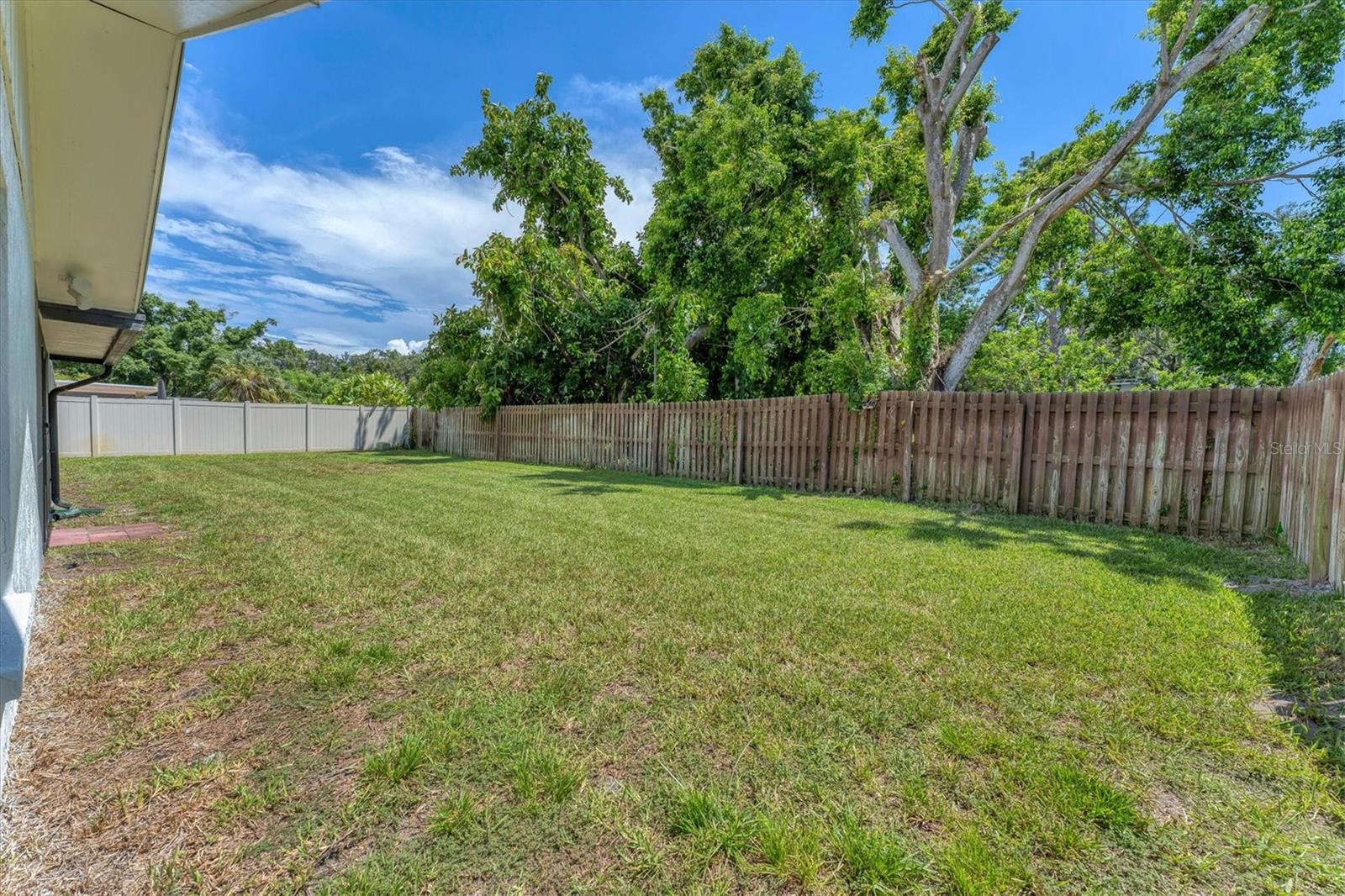 Image 31 of 33 For 6905 23rd Avenue W