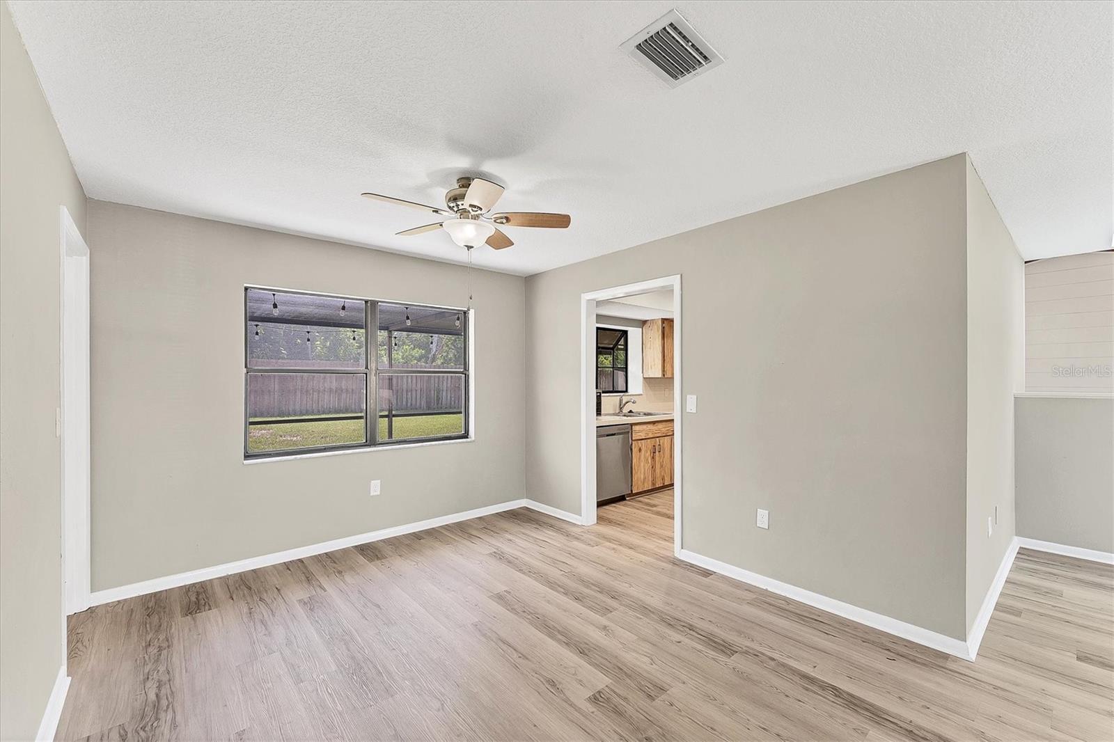 Image 6 of 33 For 6905 23rd Avenue W