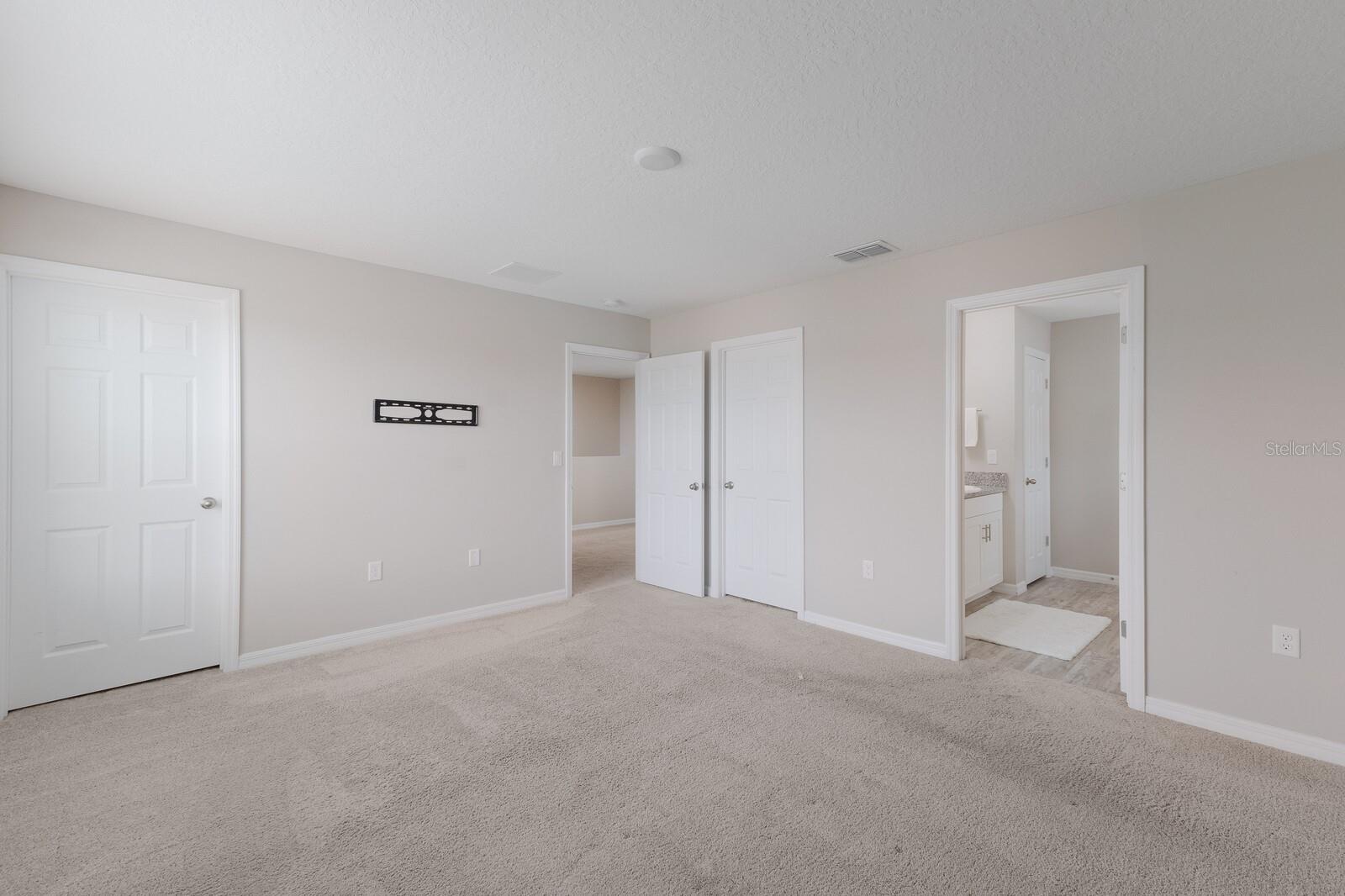 Image 14 of 29 For 13069 Oak Hill Way