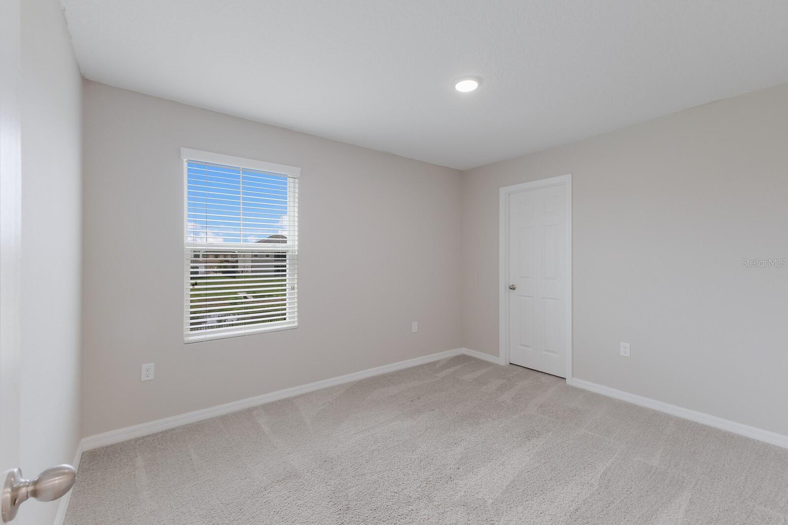 Image 19 of 29 For 13069 Oak Hill Way