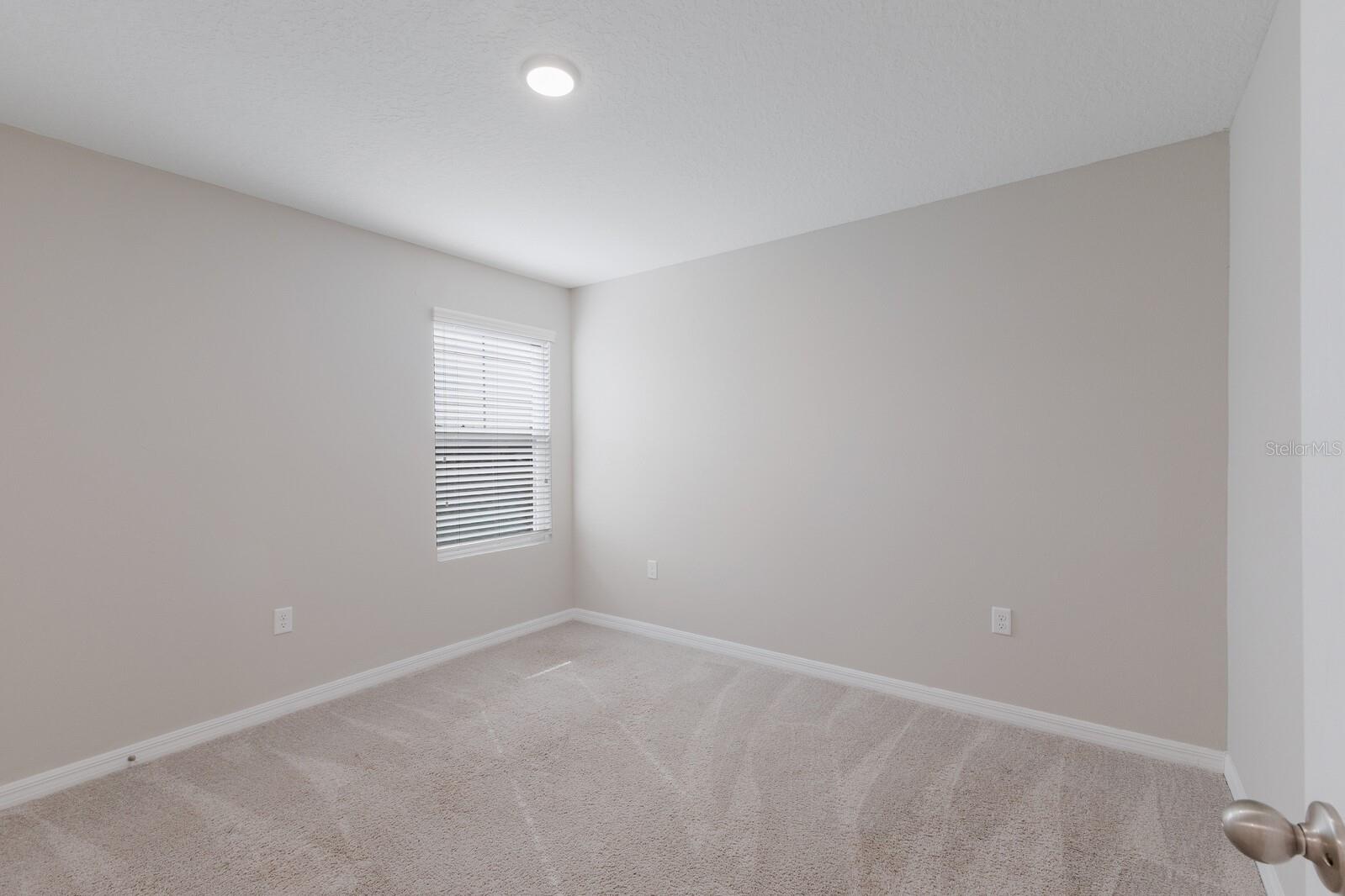 Image 20 of 29 For 13069 Oak Hill Way