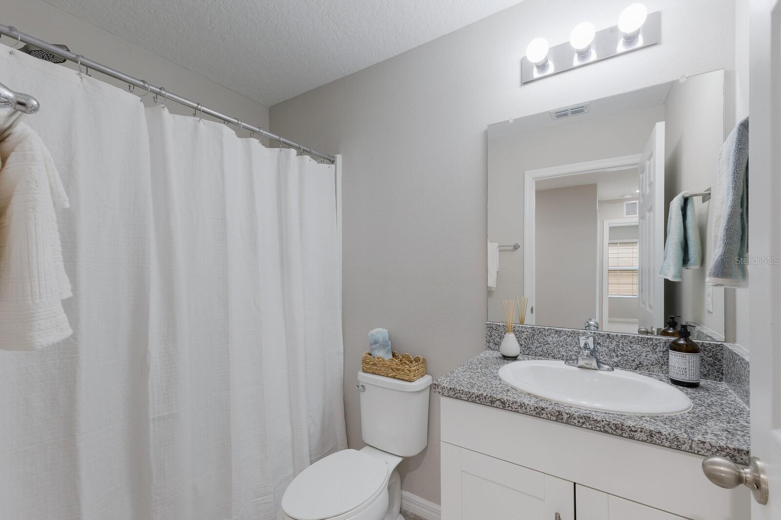 Image 21 of 29 For 13069 Oak Hill Way