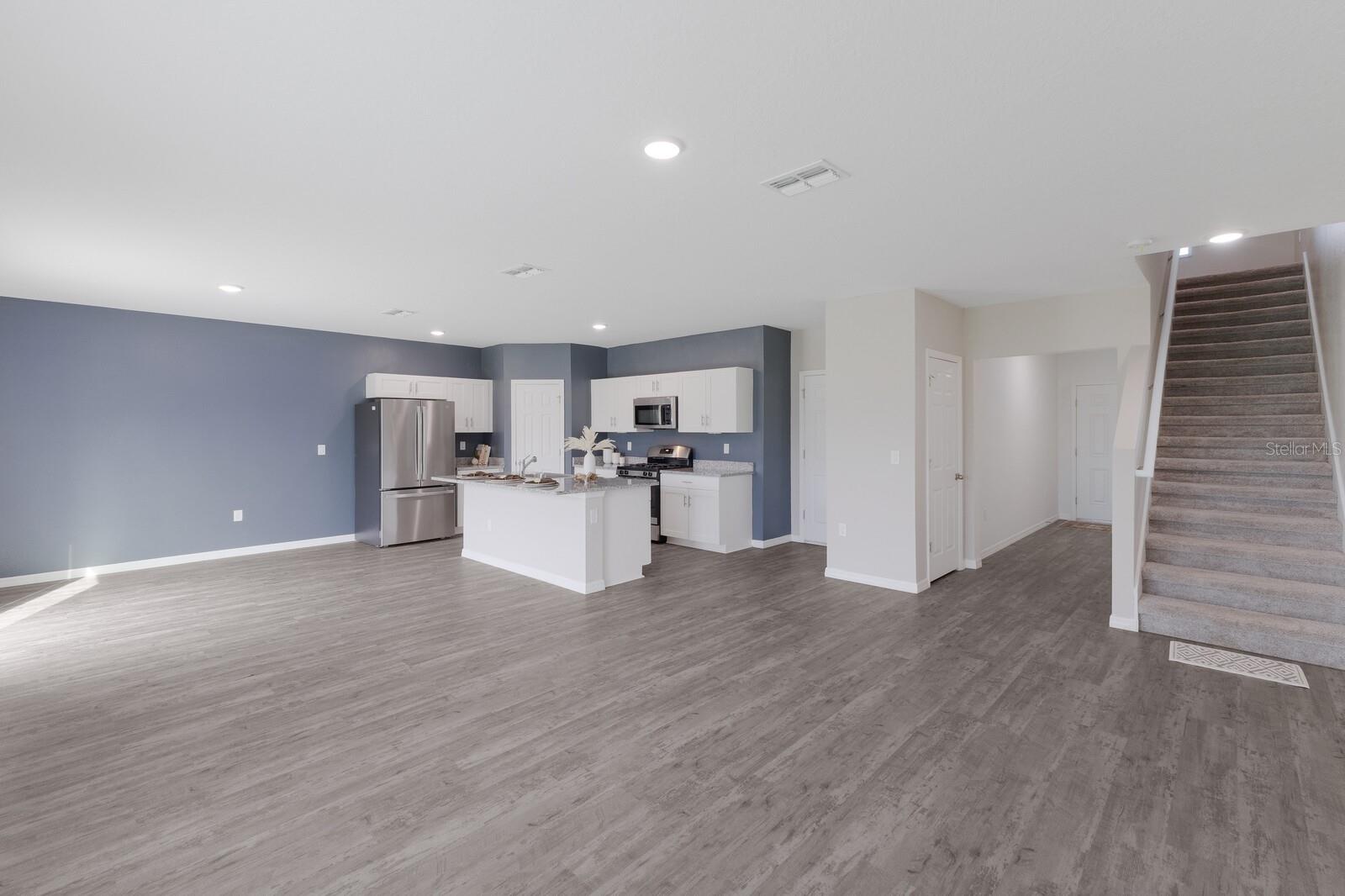 Image 3 of 29 For 13069 Oak Hill Way