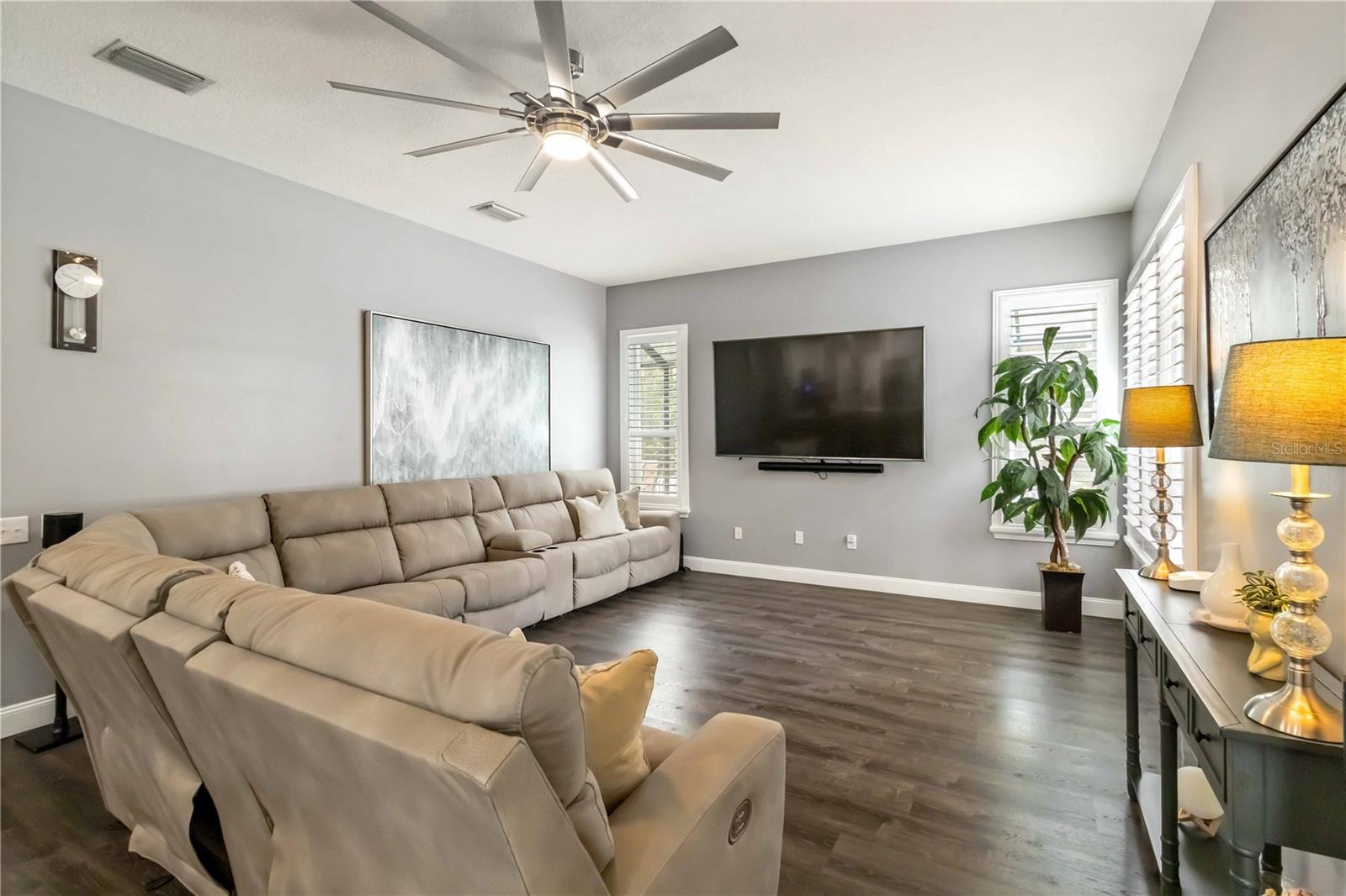 Listing photo id 9 for 5042 Silver Charm Terrace