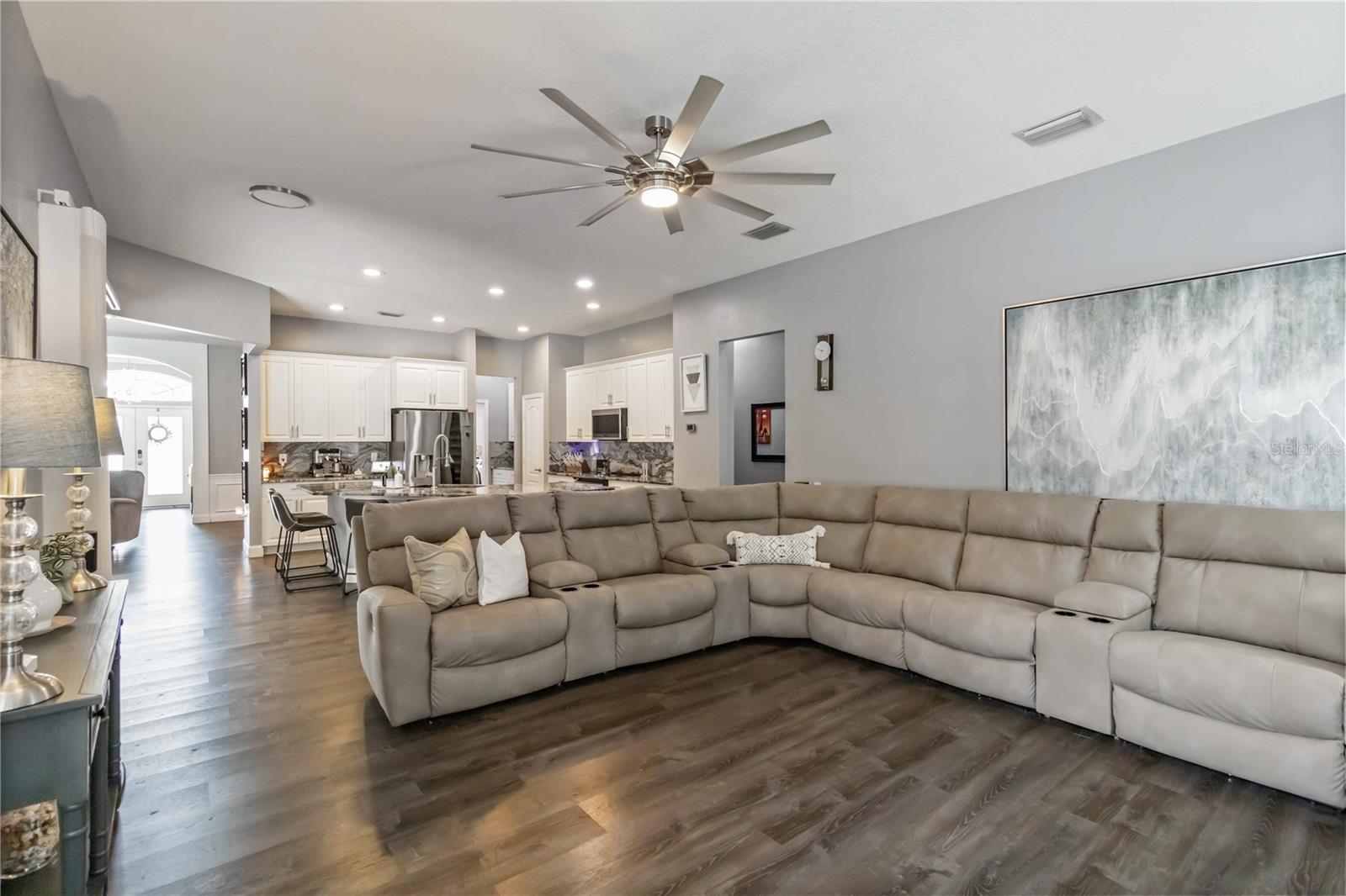 Listing photo id 11 for 5042 Silver Charm Terrace