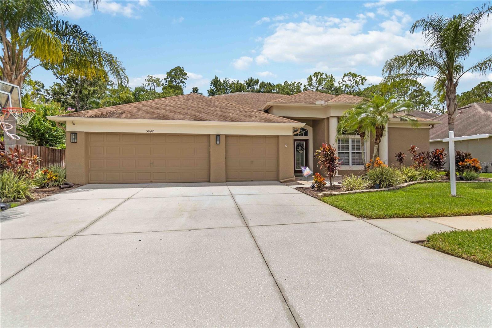 Listing photo id 0 for 5042 Silver Charm Terrace