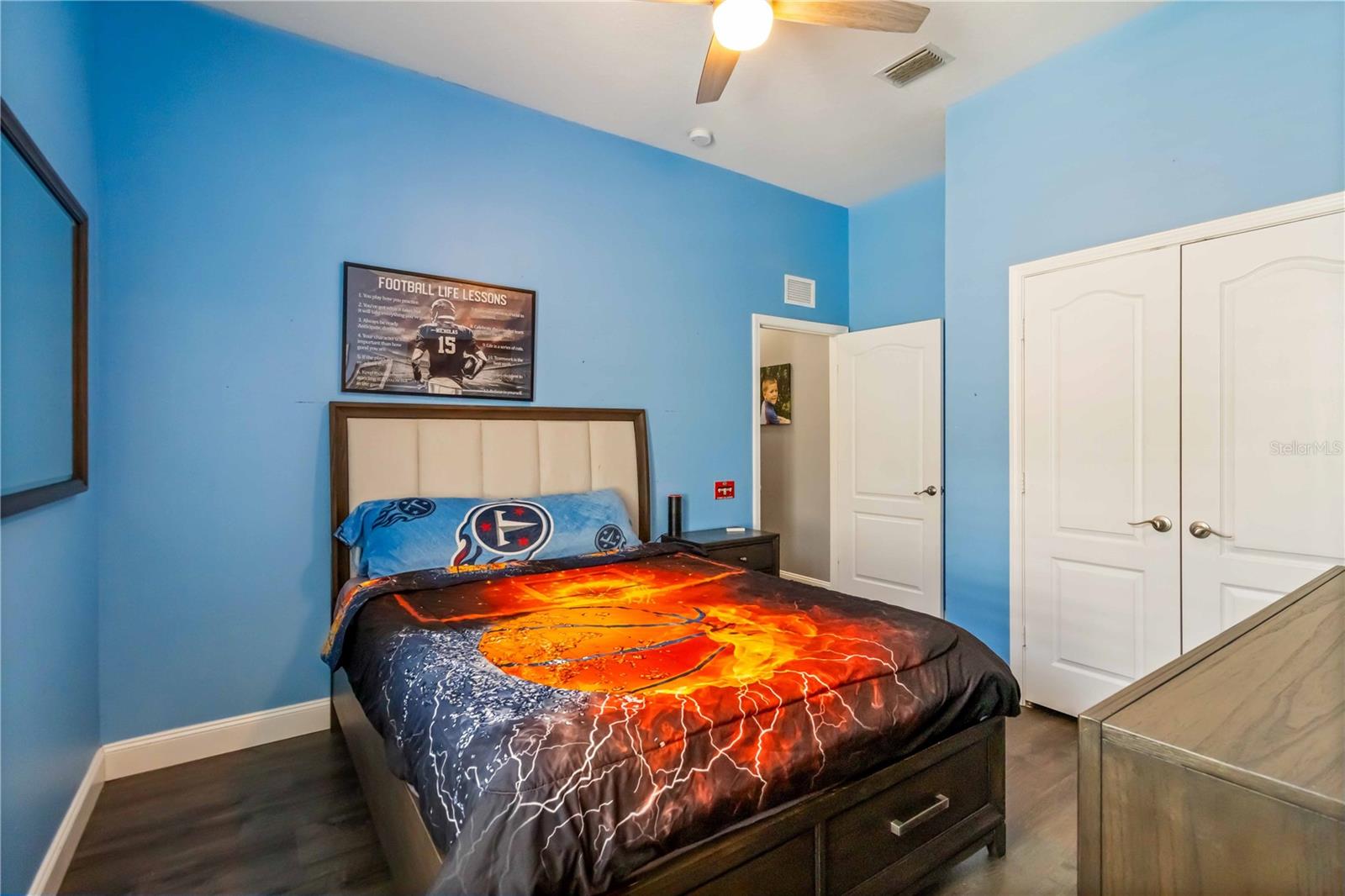 Listing photo id 24 for 5042 Silver Charm Terrace