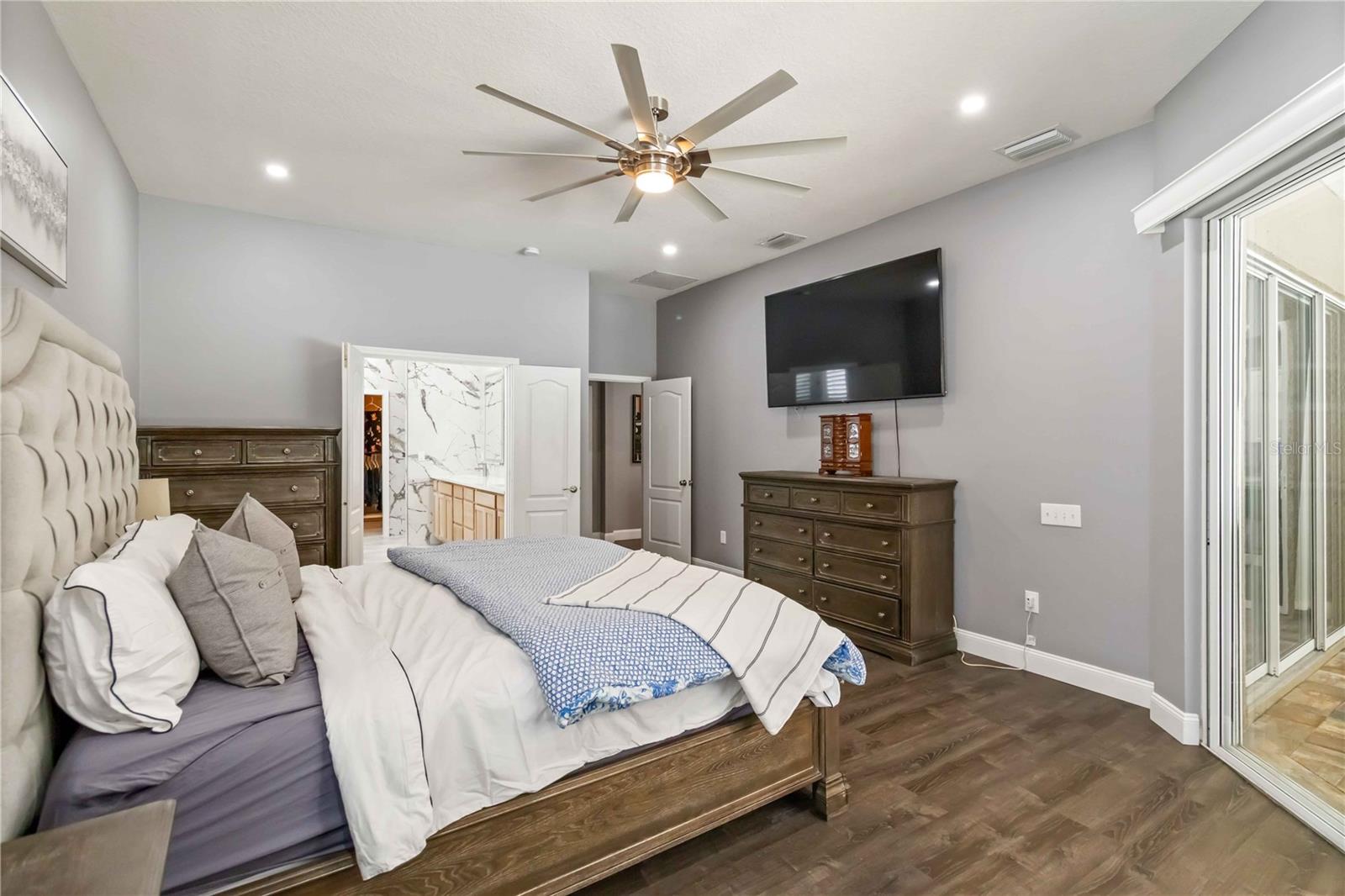 Listing photo id 28 for 5042 Silver Charm Terrace