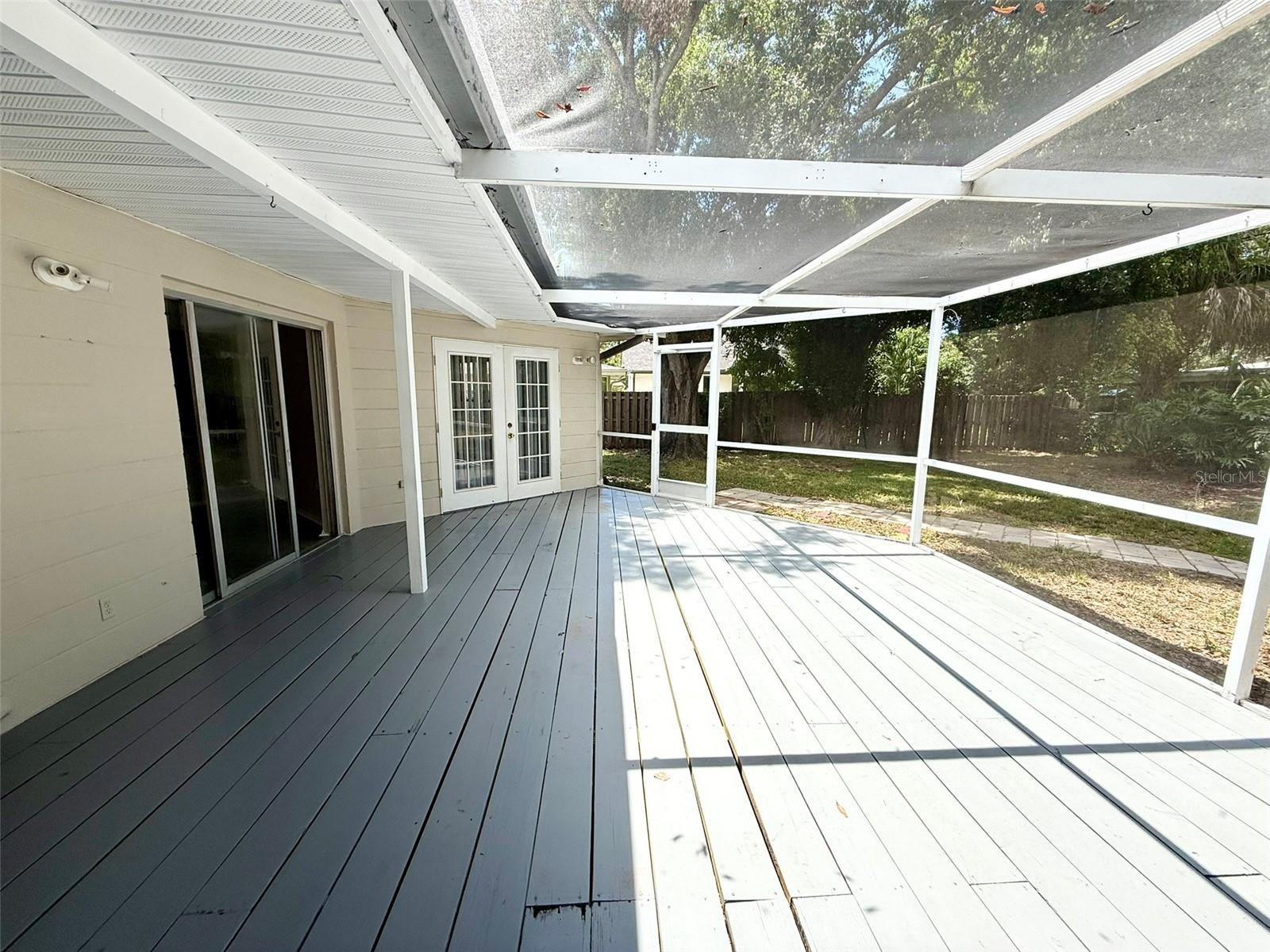 Image 14 of 42 For 2723 Hyde Park Street