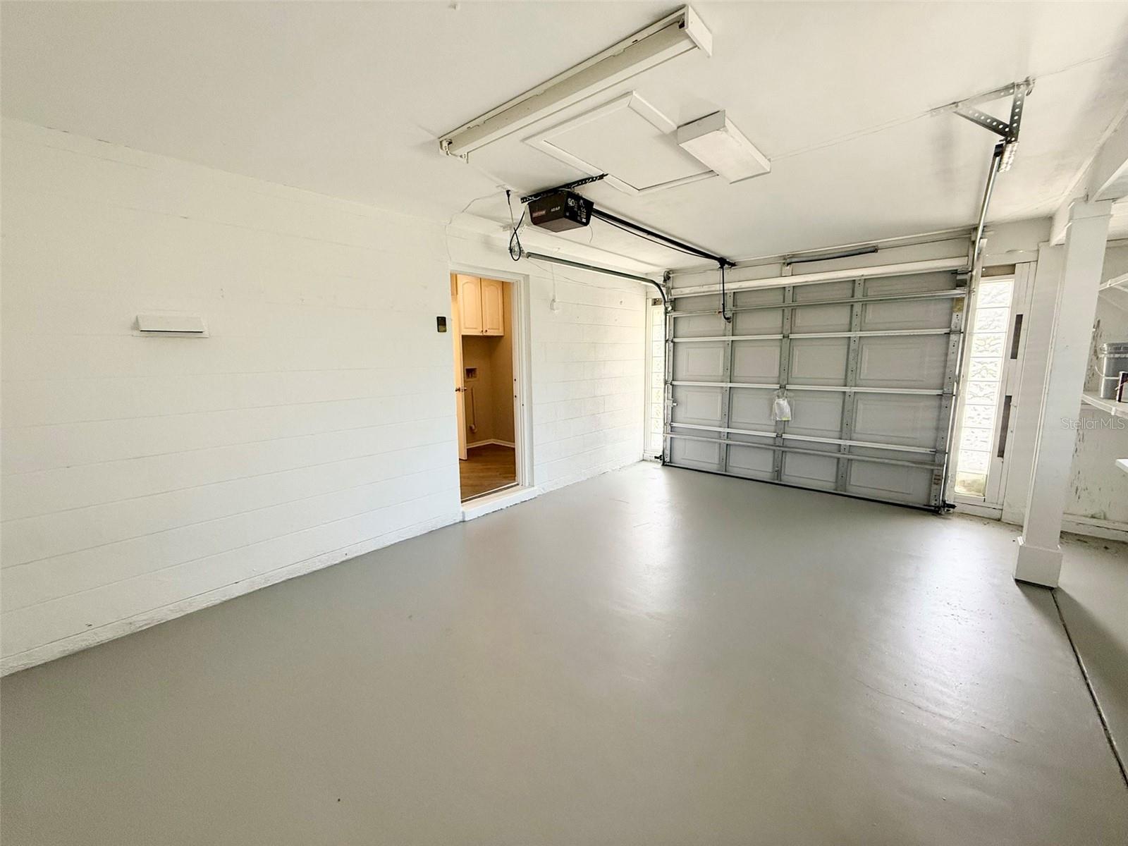 Image 41 of 42 For 2723 Hyde Park Street