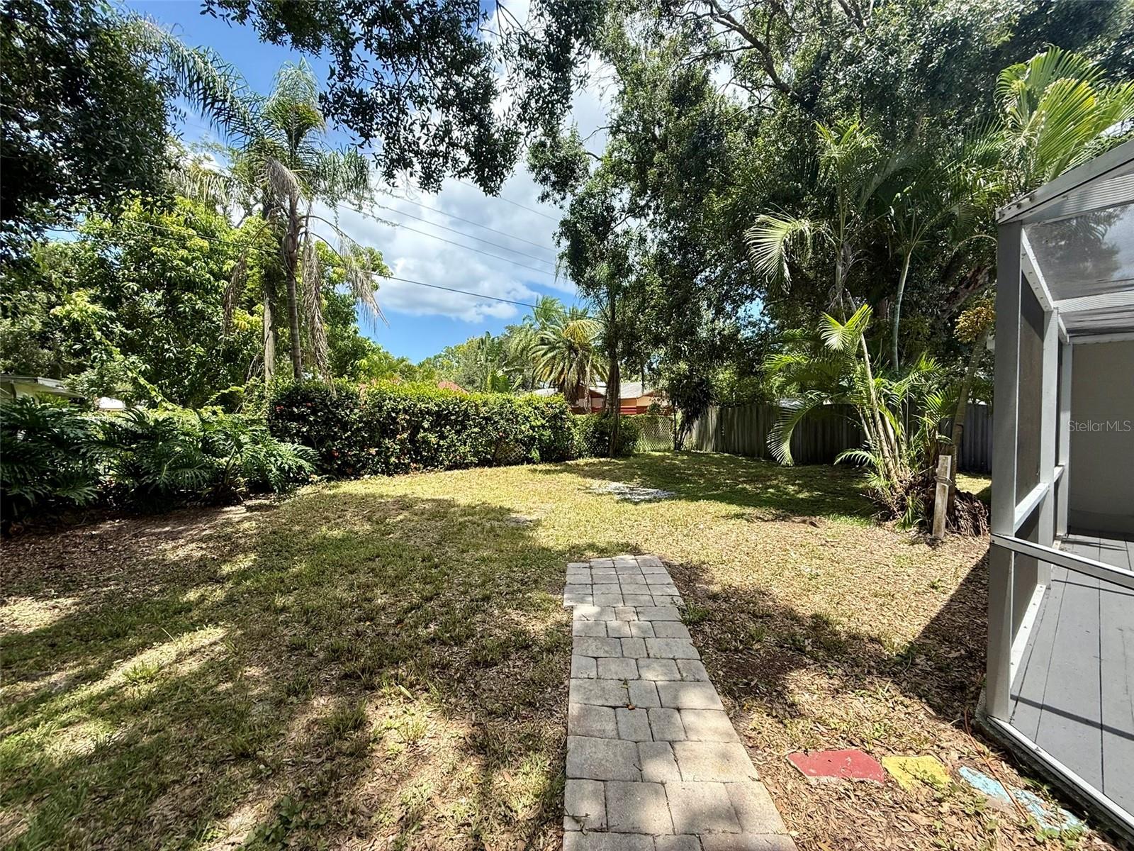 Image 7 of 42 For 2723 Hyde Park Street