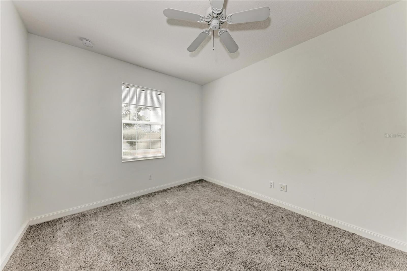 Image 16 of 44 For 1501 Napoli Drive W 1501