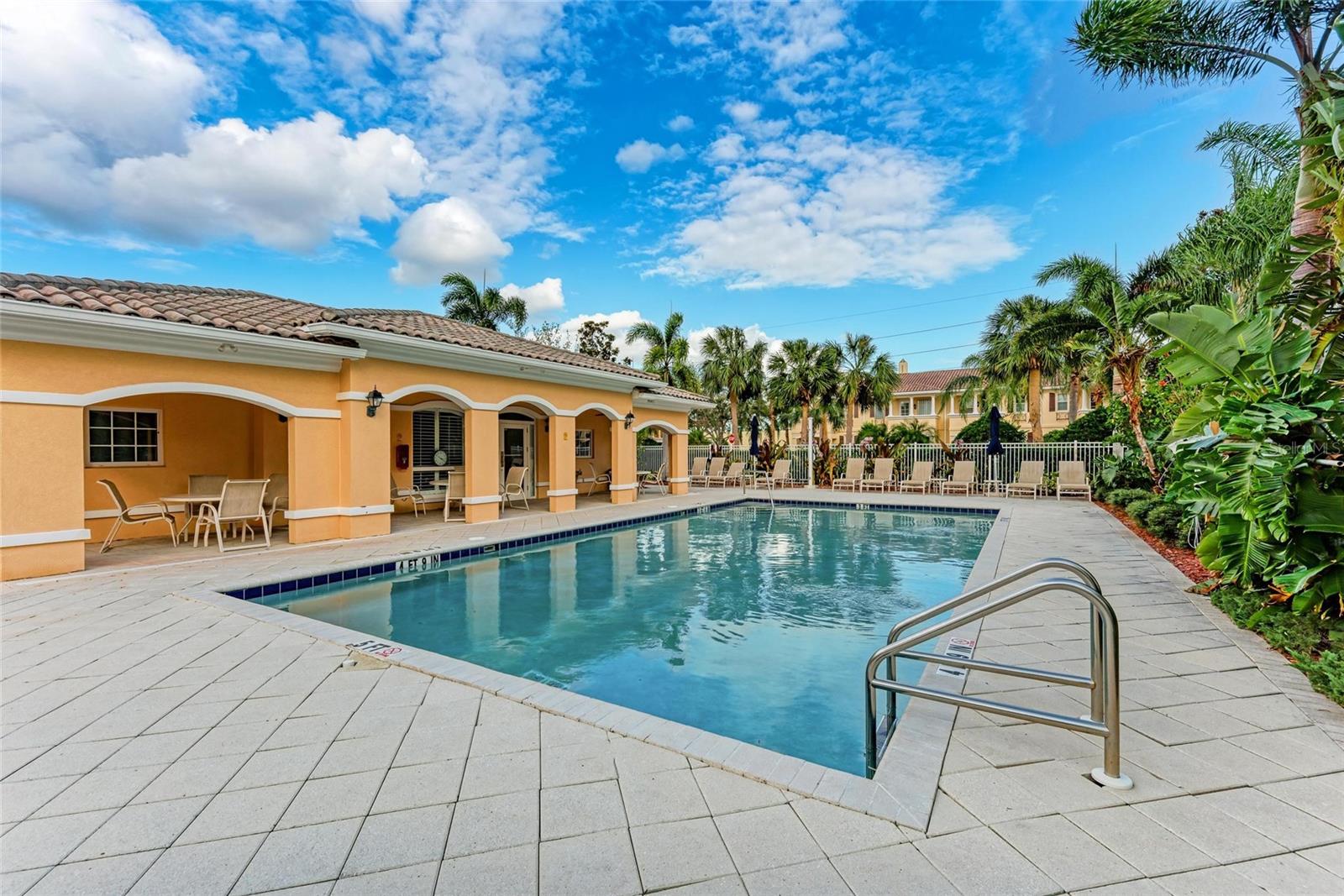 Image 38 of 44 For 1501 Napoli Drive W 1501