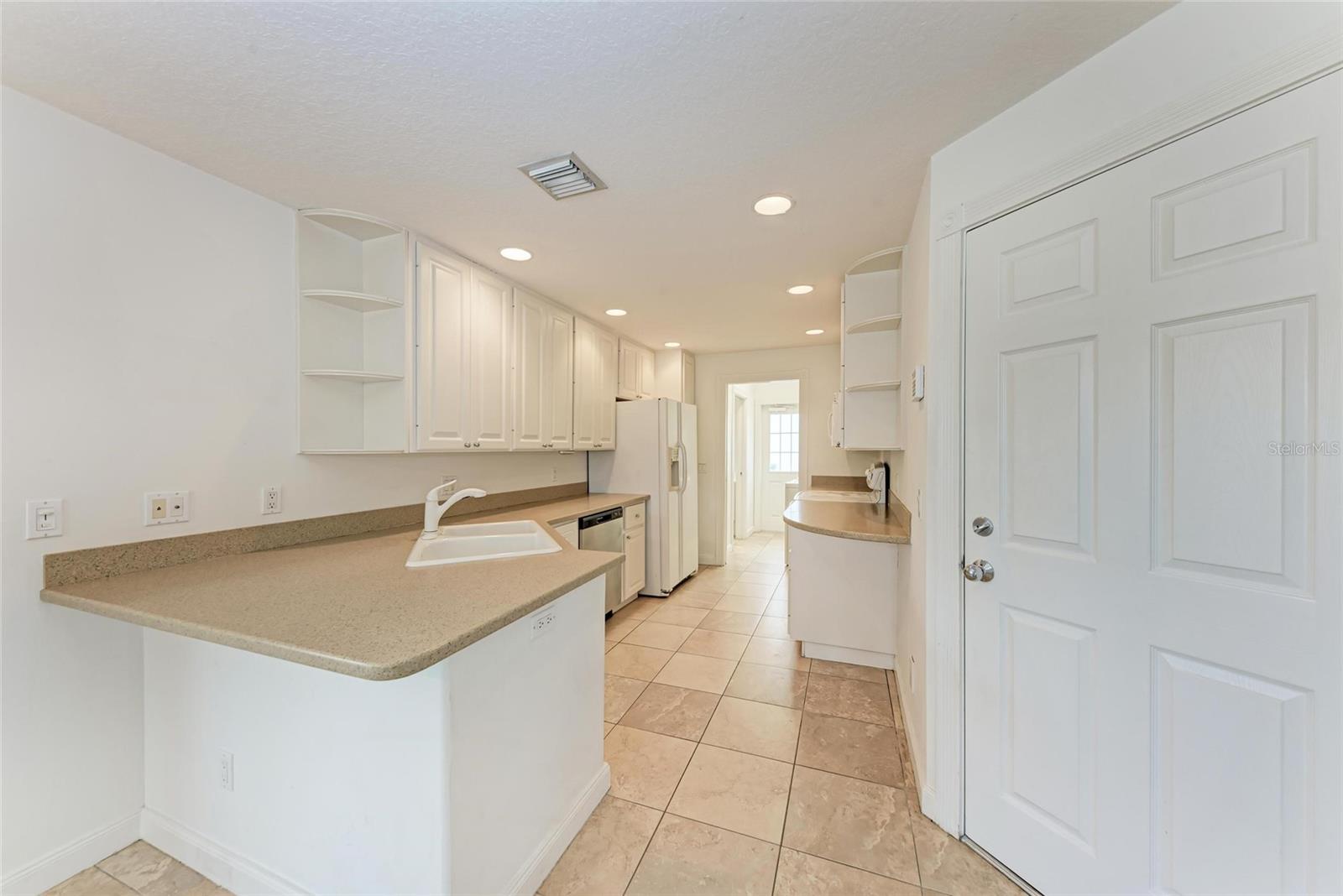 Image 8 of 44 For 1501 Napoli Drive W 1501