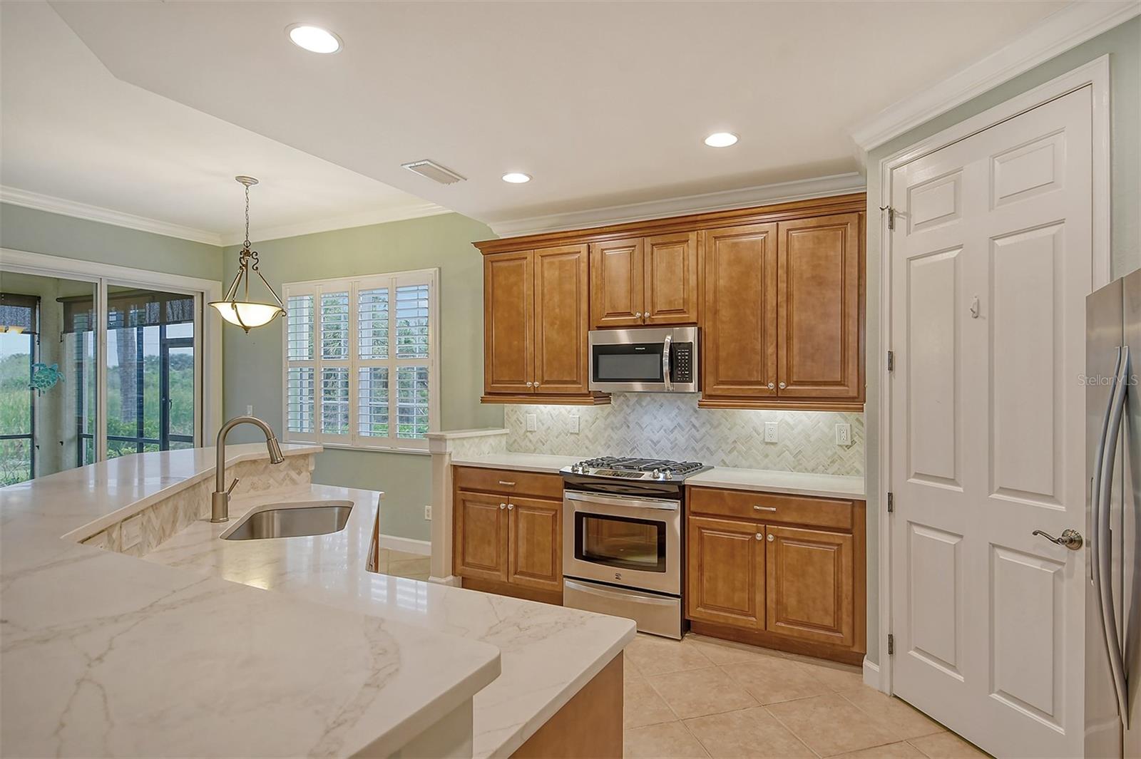 Image 21 of 77 For 206 Bella Vista Terrace 29b