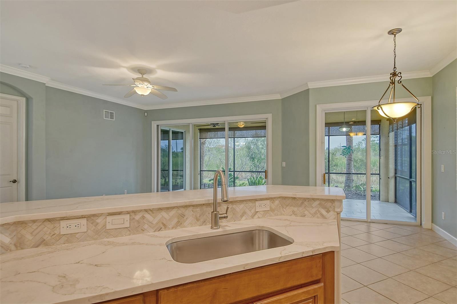 Image 23 of 77 For 206 Bella Vista Terrace 29b
