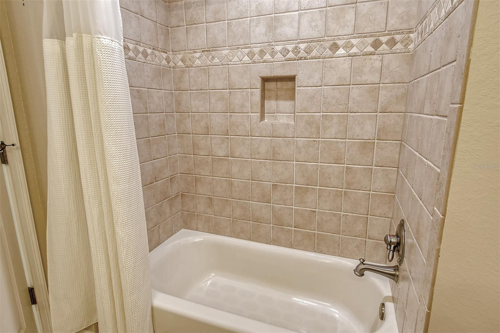 Image 34 of 77 For 206 Bella Vista Terrace 29b