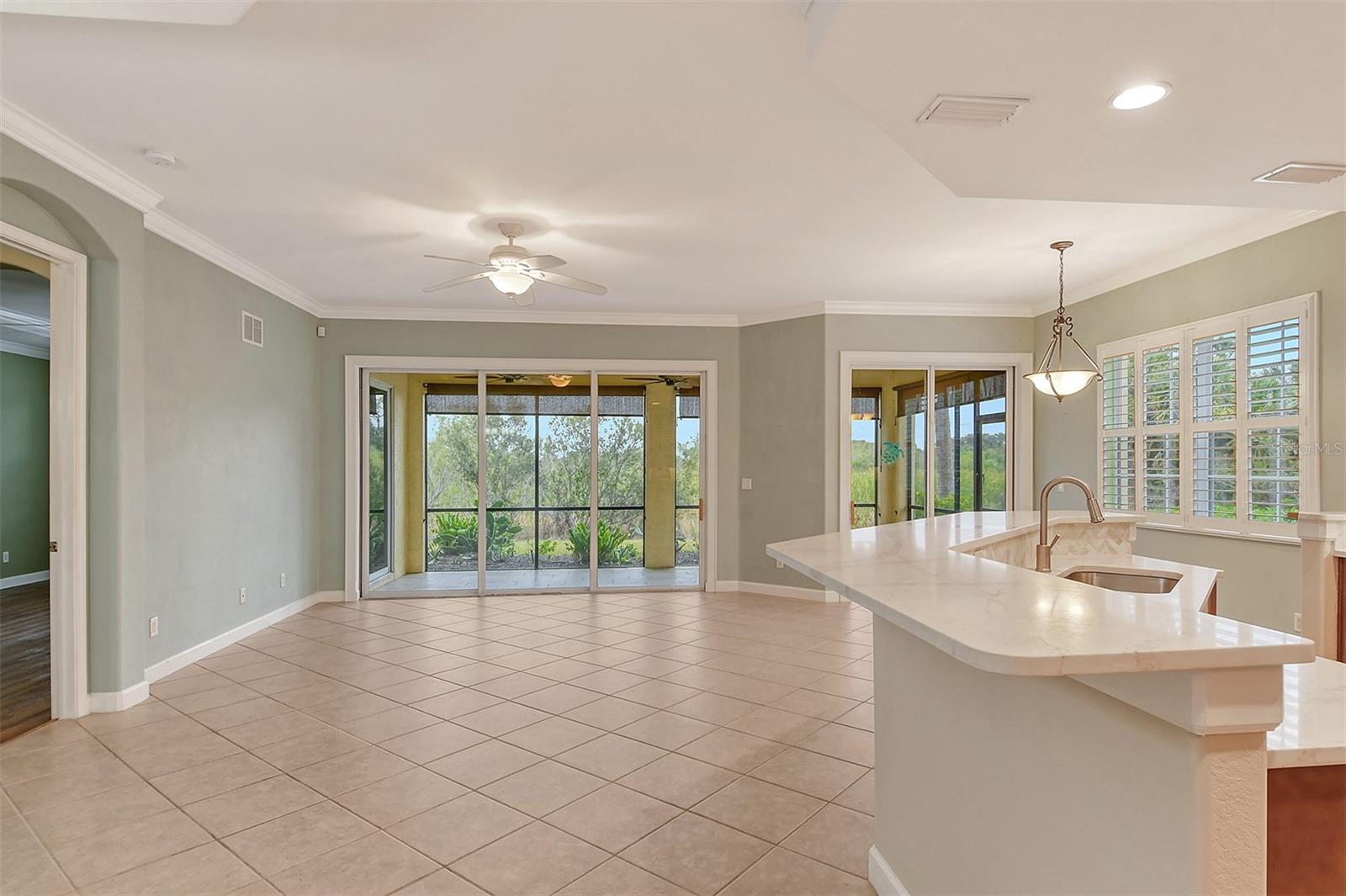 Image 7 of 77 For 206 Bella Vista Terrace 29b