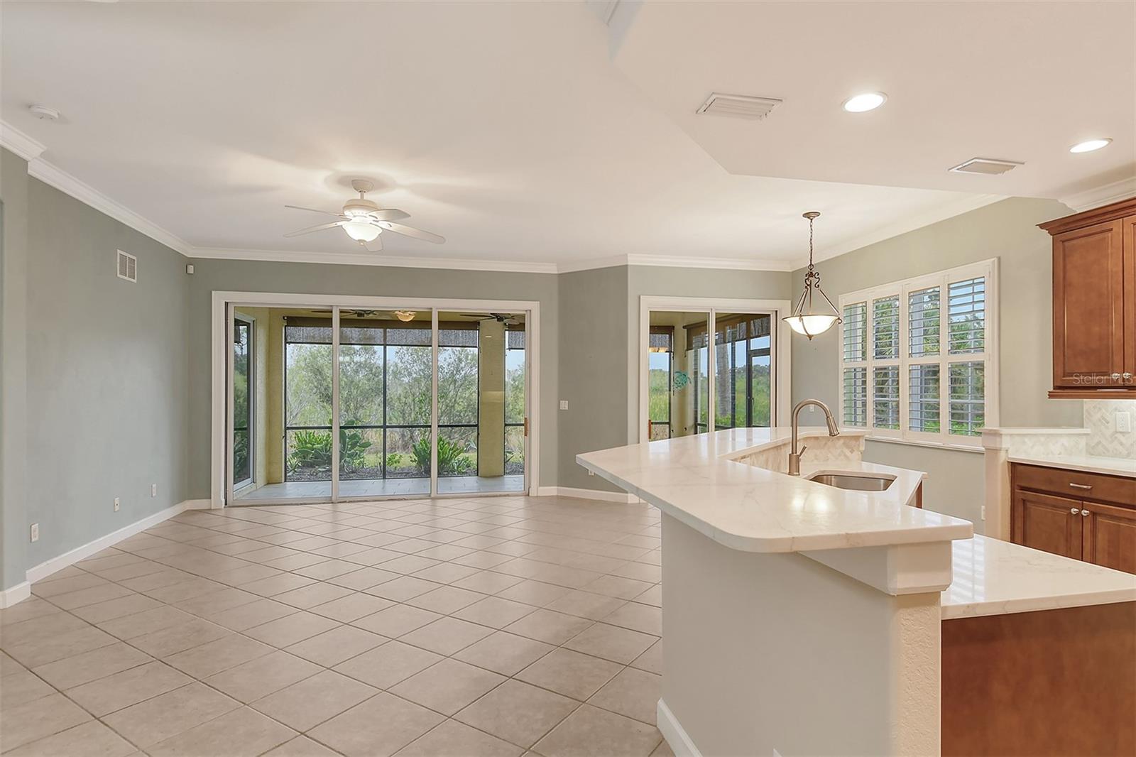 Image 9 of 77 For 206 Bella Vista Terrace 29b