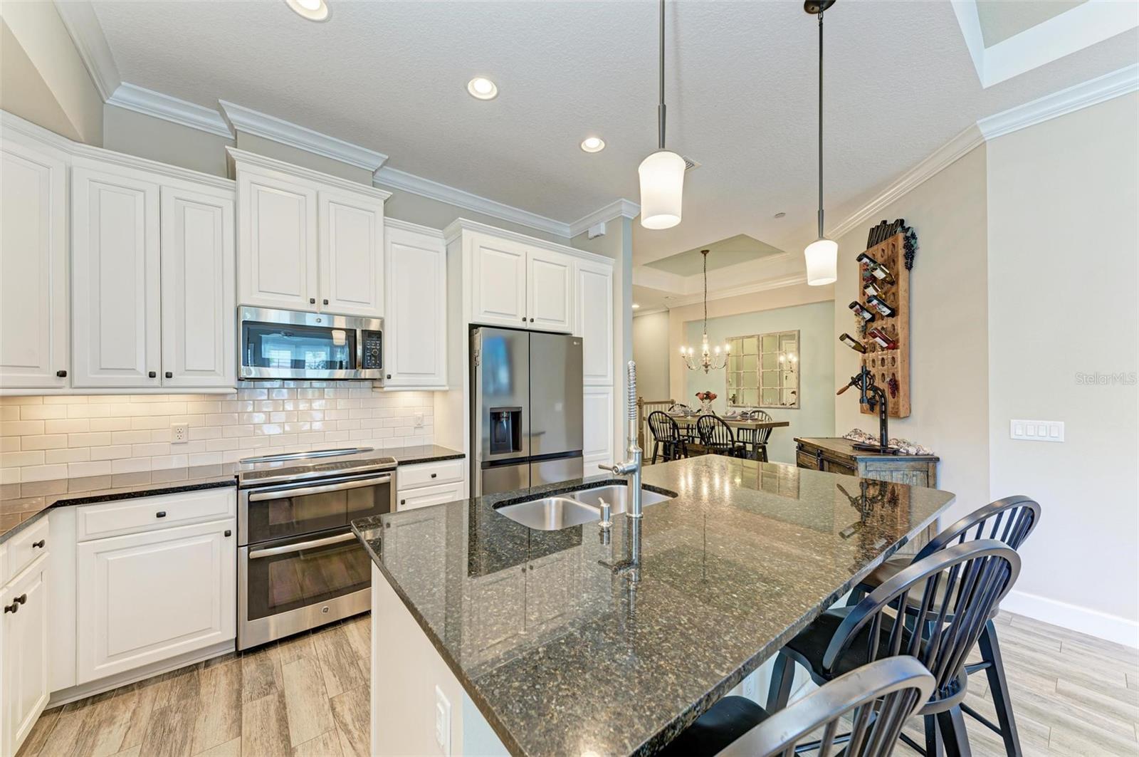 Image 16 of 97 For 367 Compass Point Drive 201