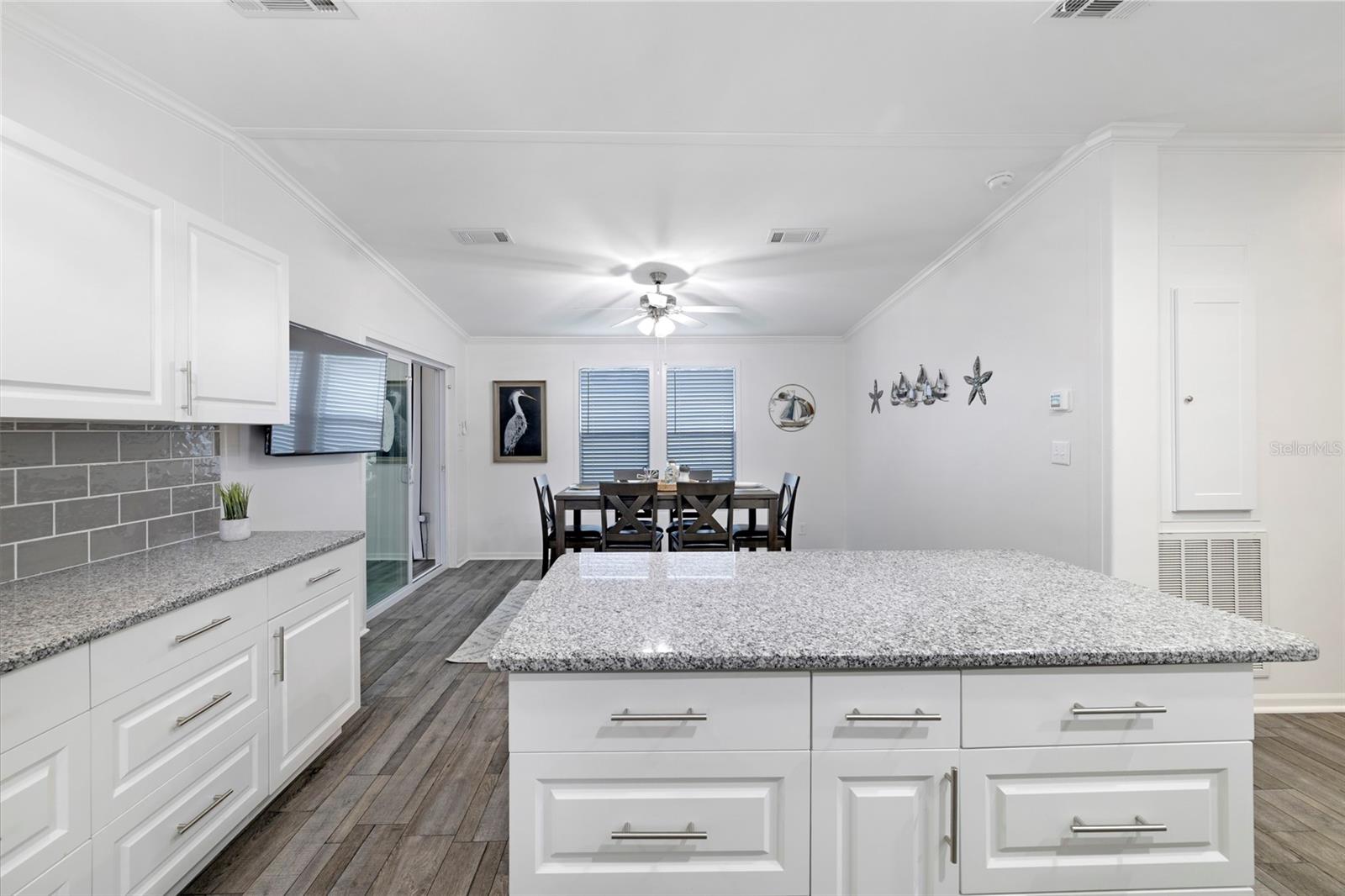 Image 10 of 43 For 3409 Bayside Parkway