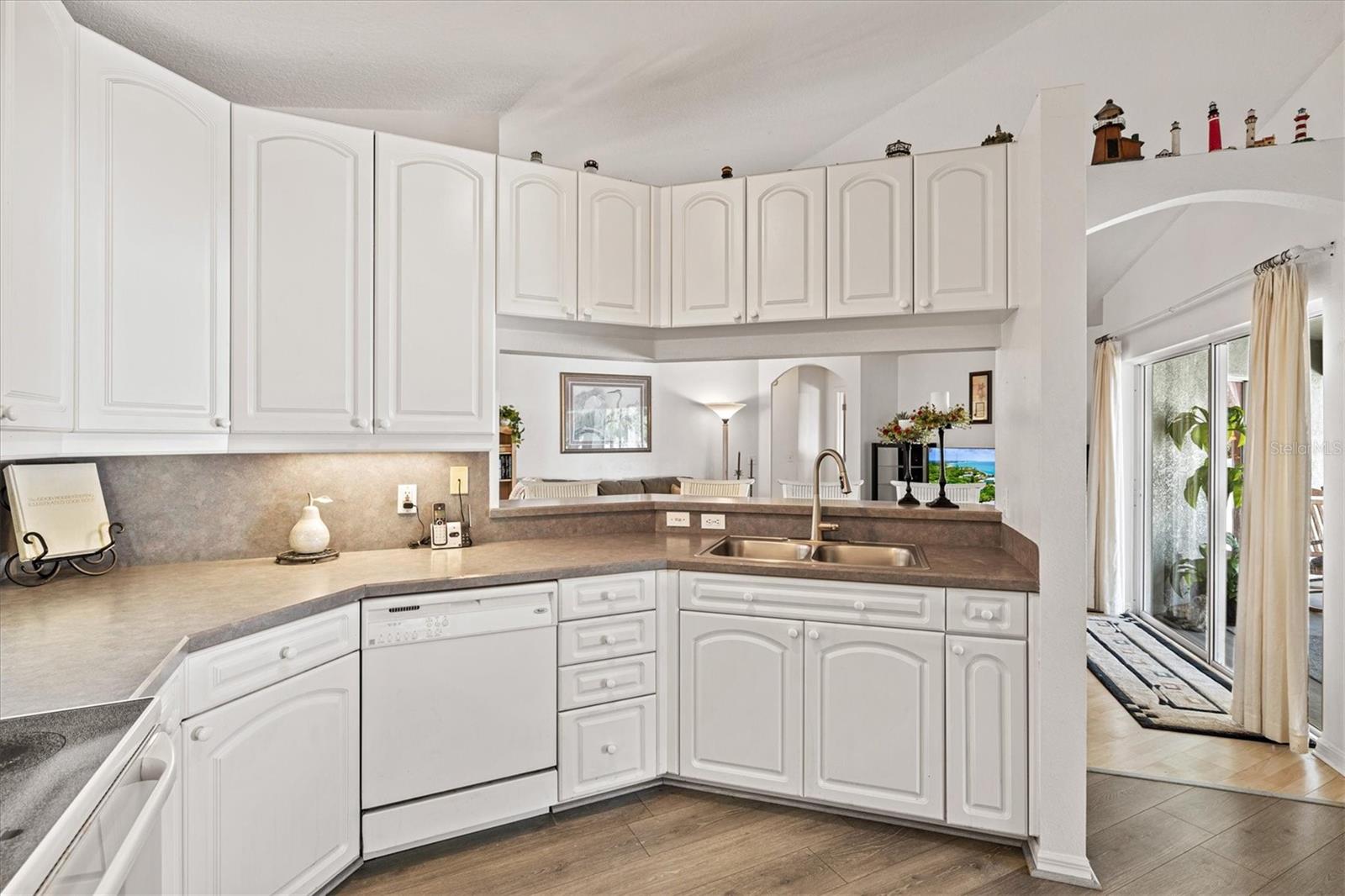 Image 11 of 55 For 5128 18th Lane E