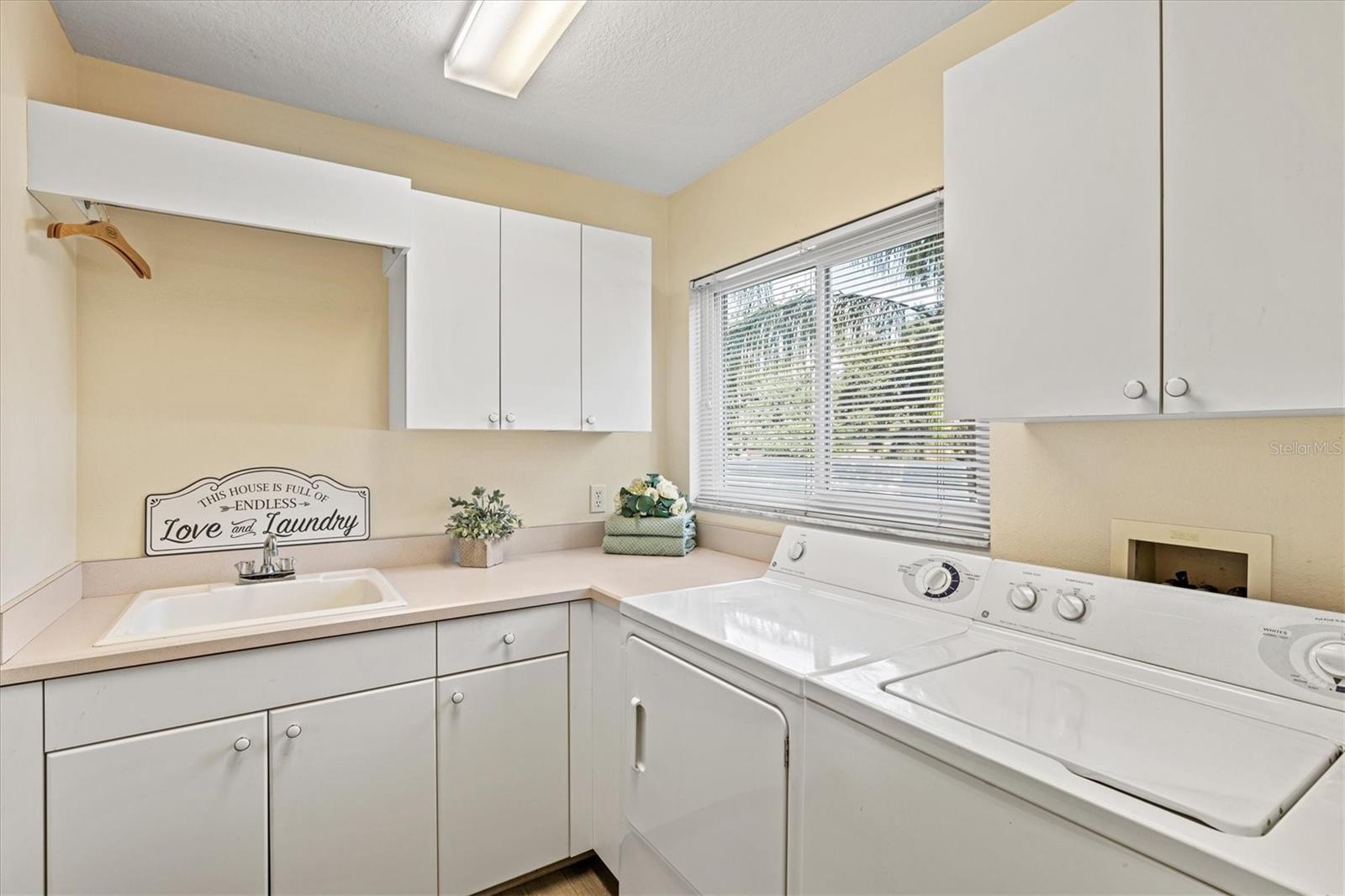 Image 9 of 55 For 5128 18th Lane E