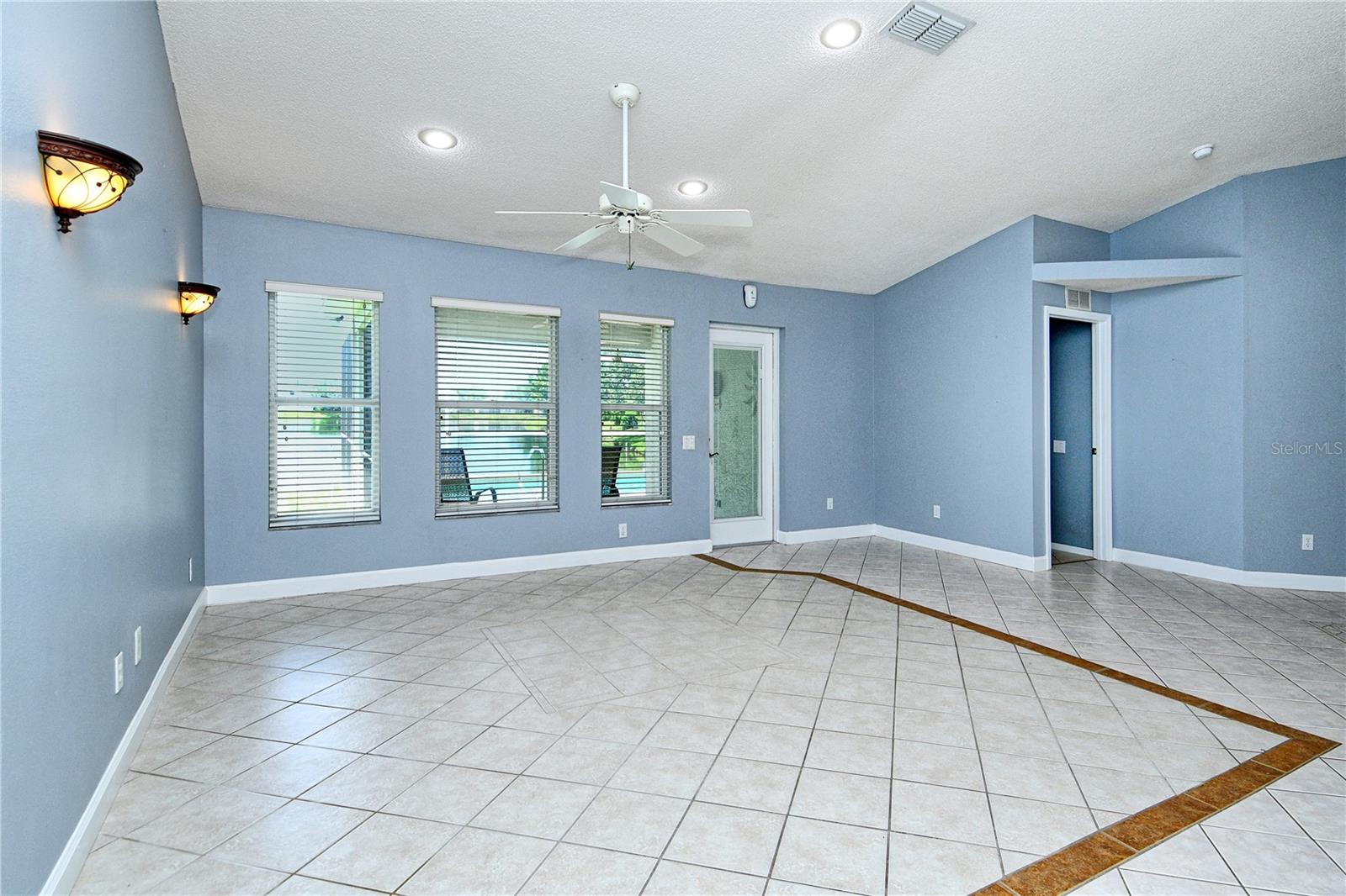 Image 11 of 51 For 210 113th Street E
