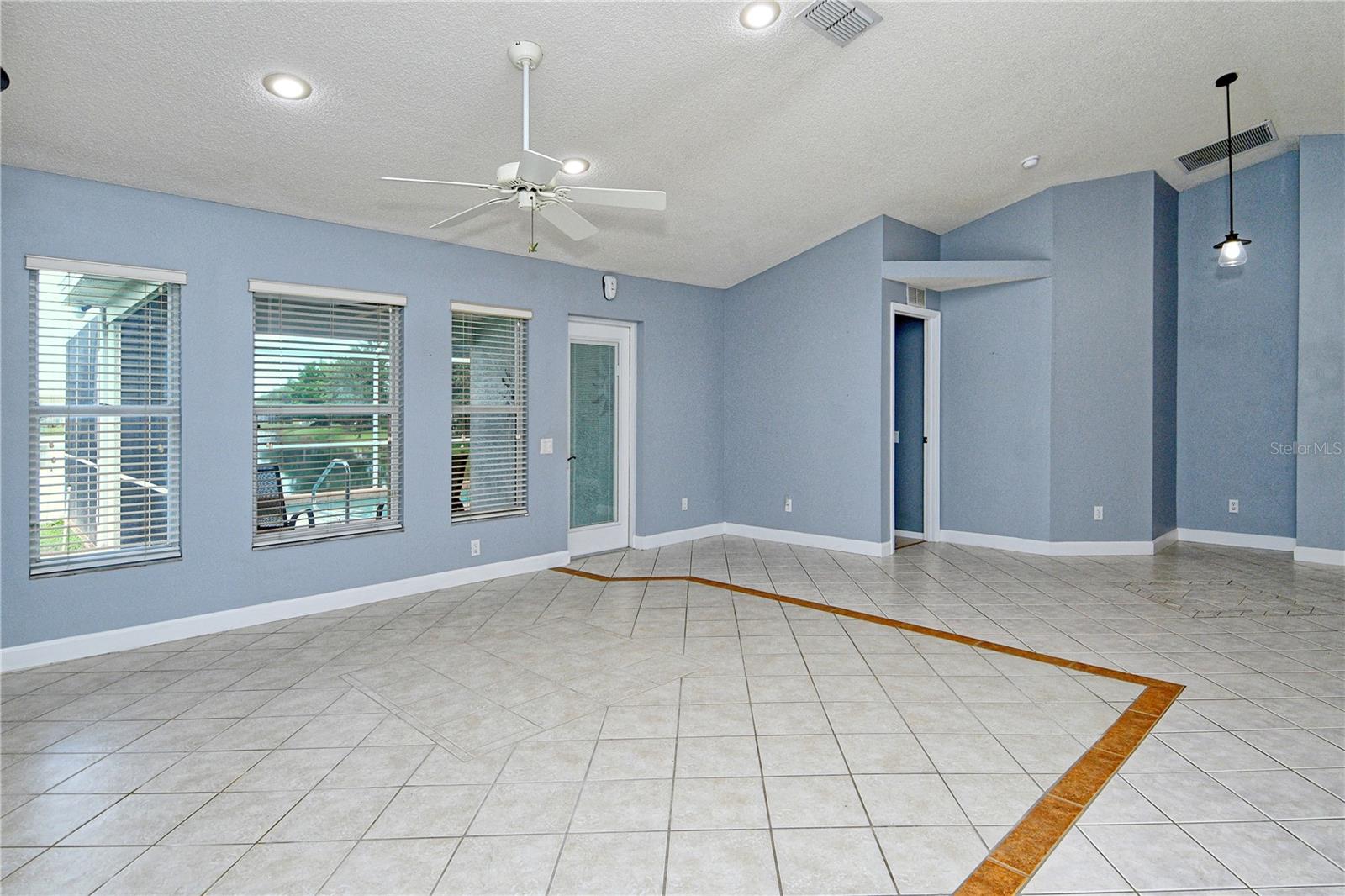 Image 12 of 51 For 210 113th Street E