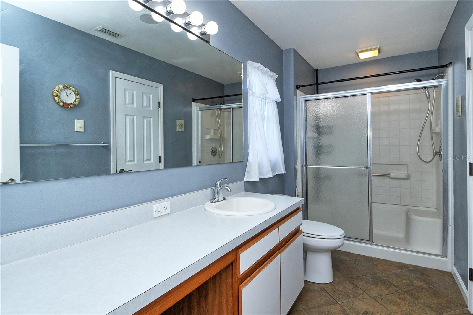 Image 26 of 51 For 210 113th Street E