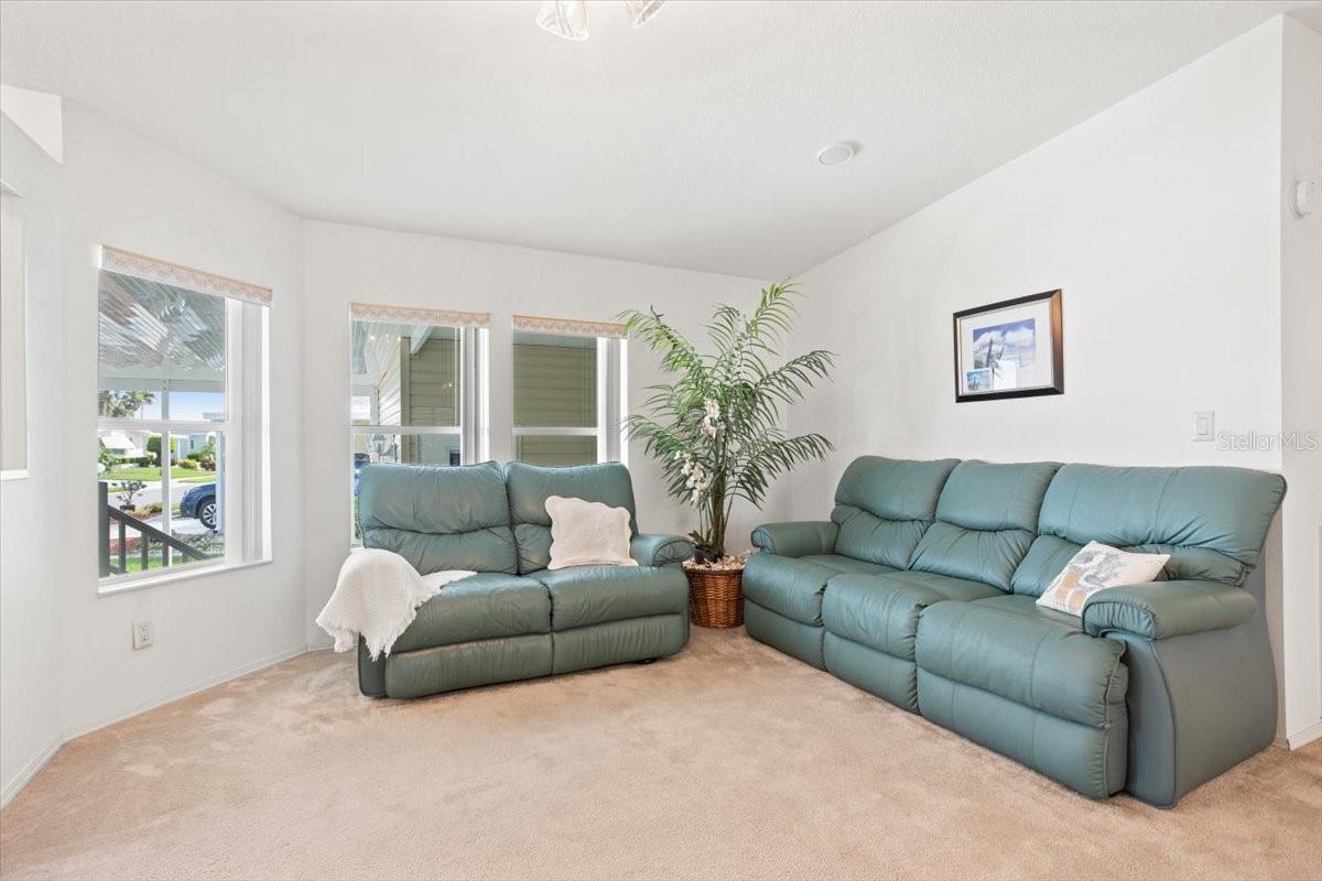 Image 10 of 25 For 8434 Imperial Circle