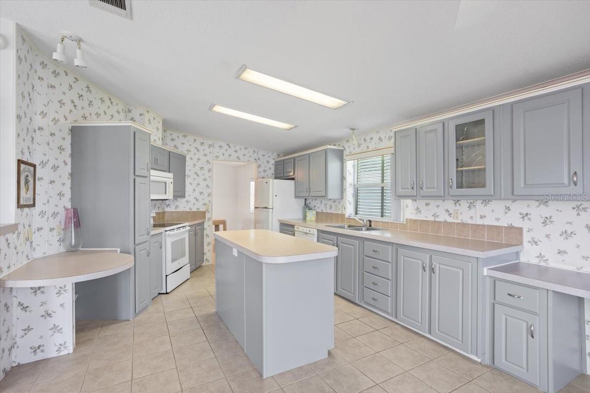 Image 7 of 25 For 8434 Imperial Circle