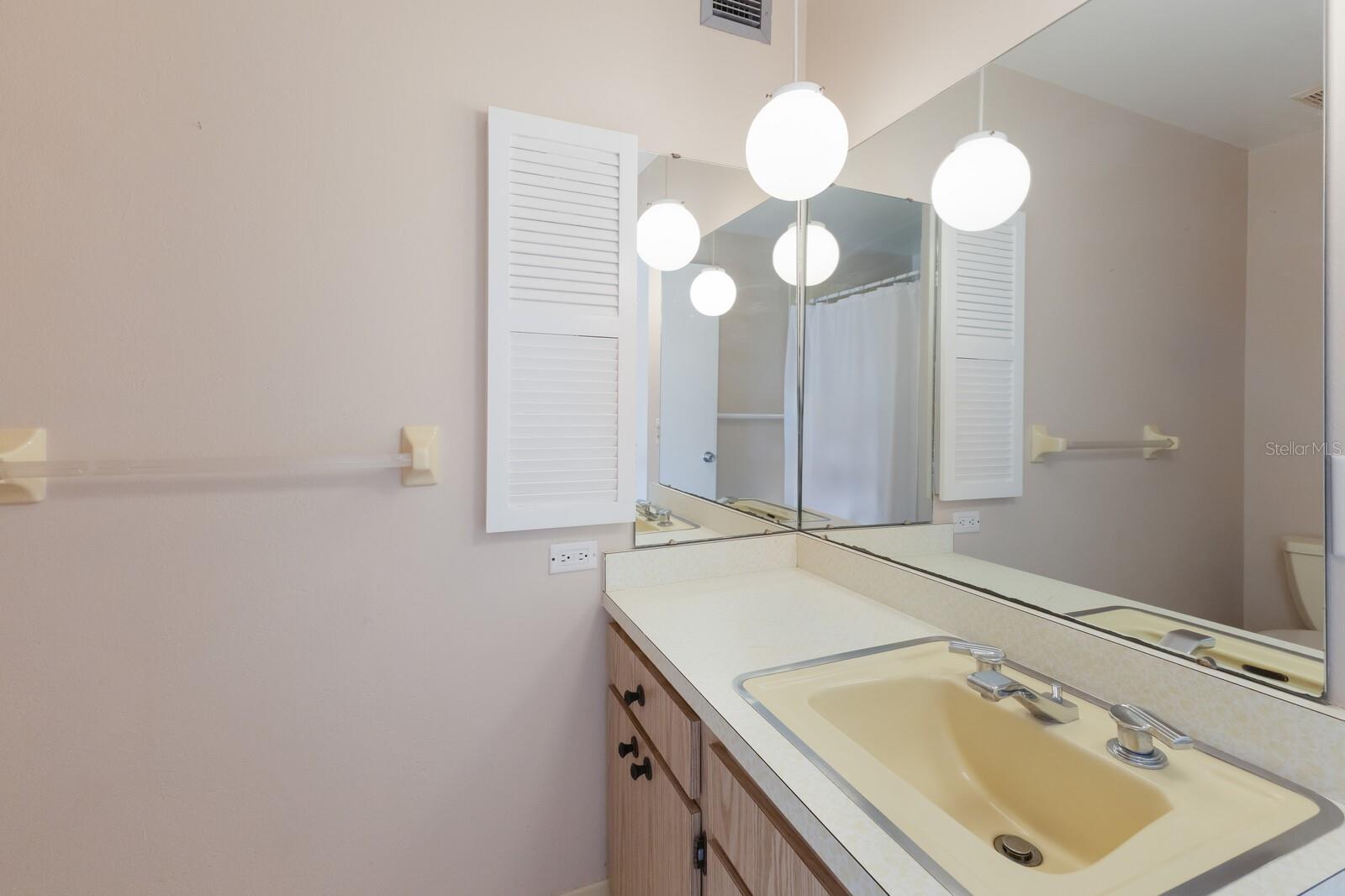 Image 16 of 36 For 6300 Flotilla Drive 74