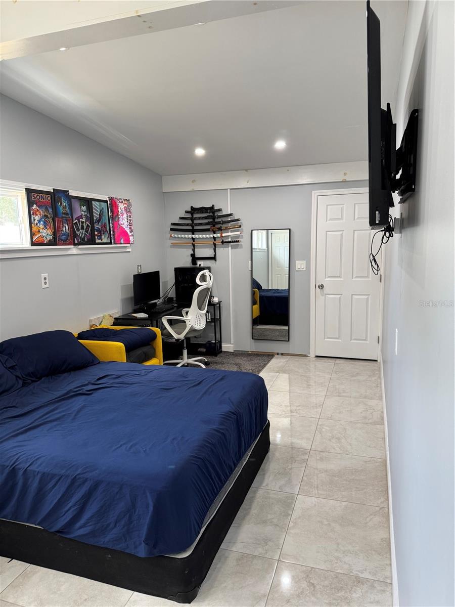 Image 5 of 17 For 1502 Dartmouth Drive
