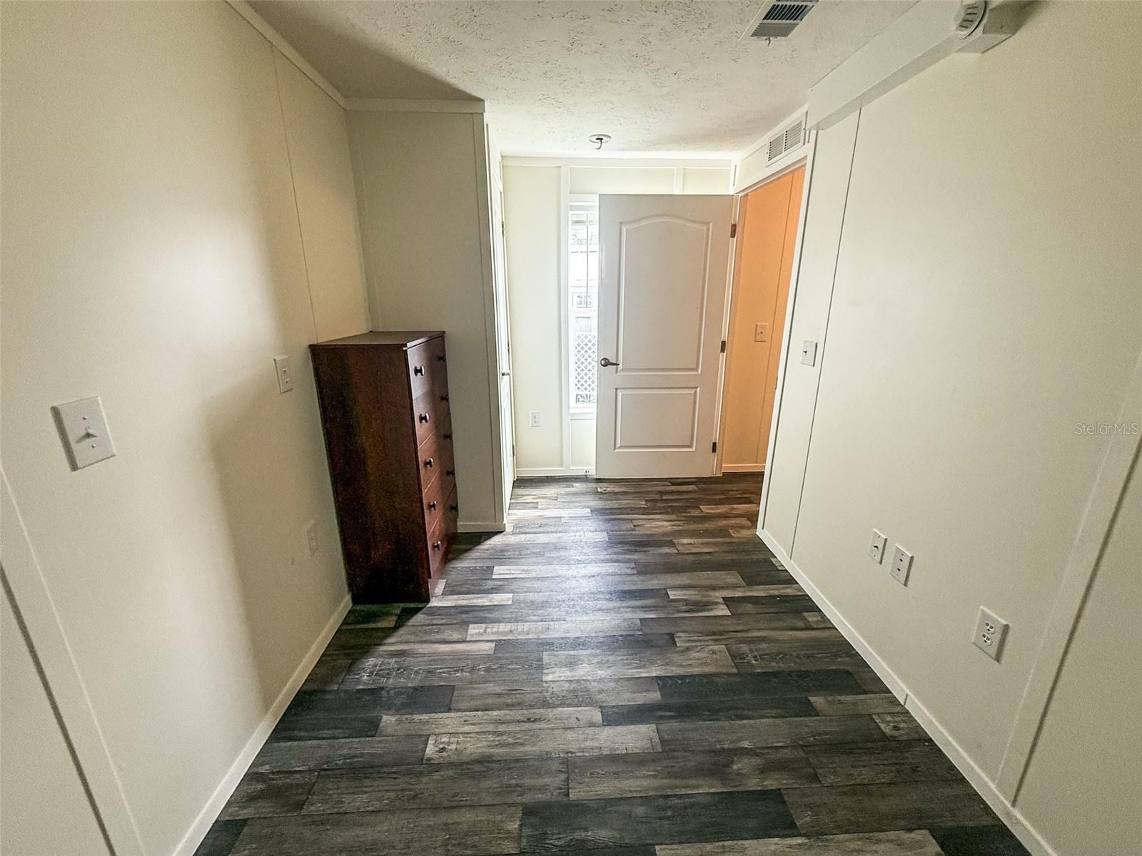 Image 8 of 29 For 5700 Holiday Park Boulevard