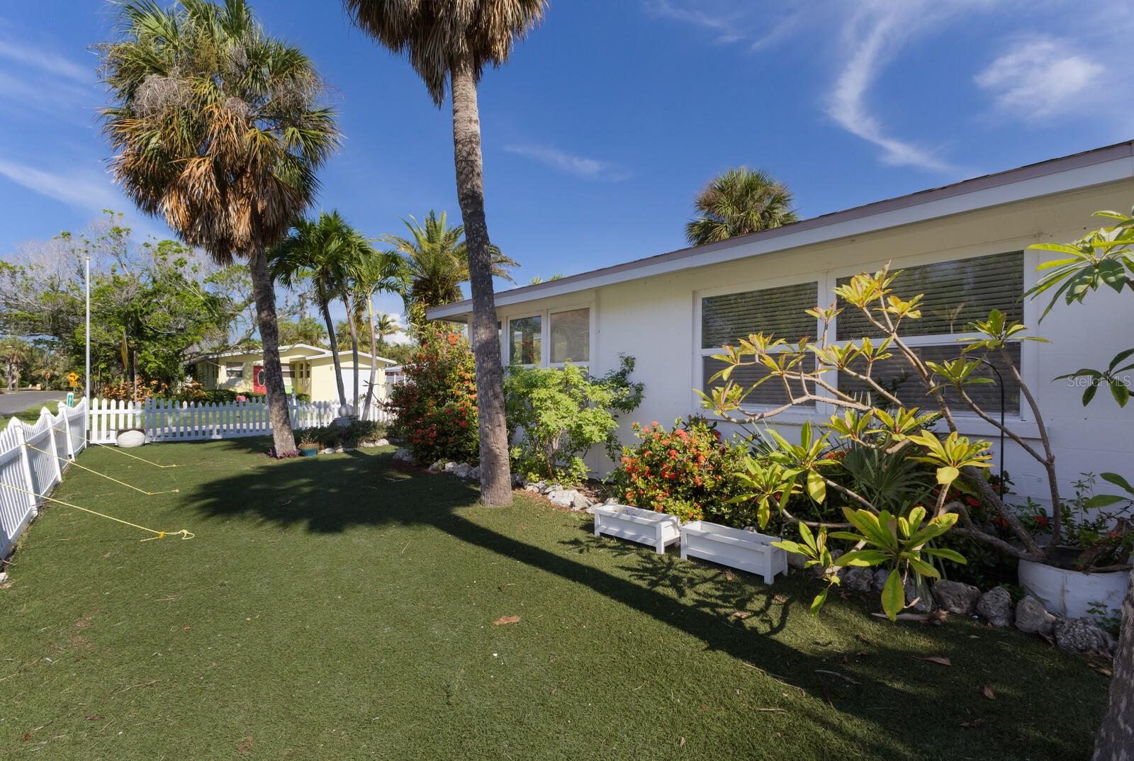 Image 17 of 34 For 5801 Imperiore Avenue