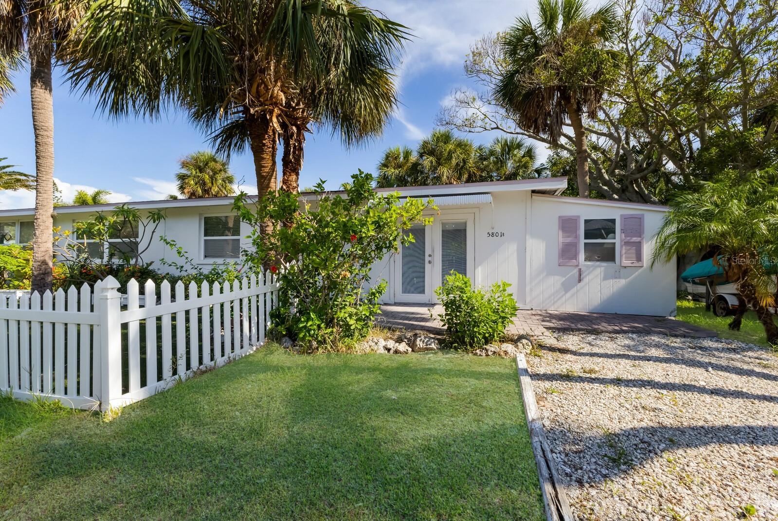 Image 21 of 34 For 5801 Imperiore Avenue