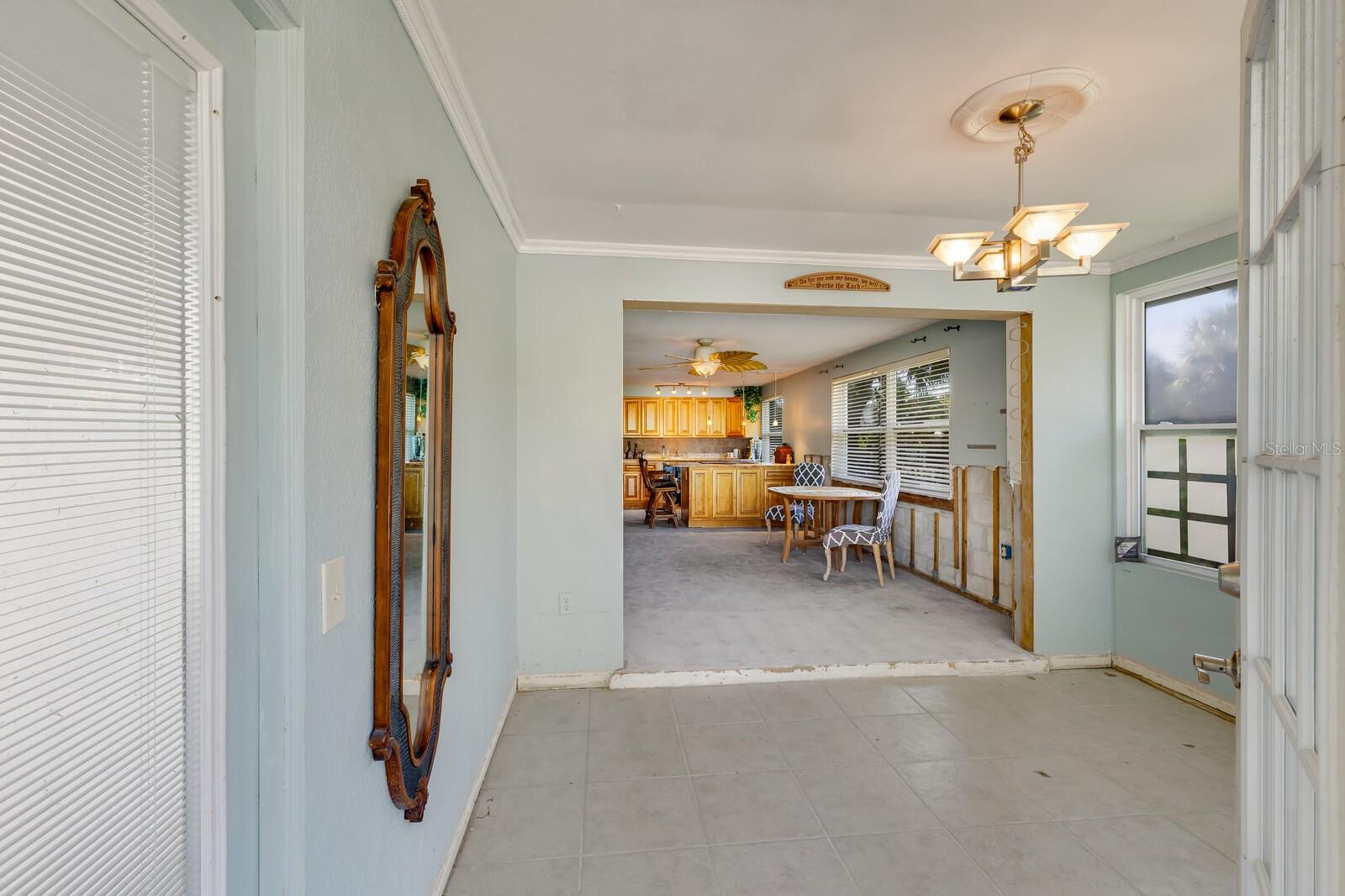 Image 3 of 34 For 5801 Imperiore Avenue
