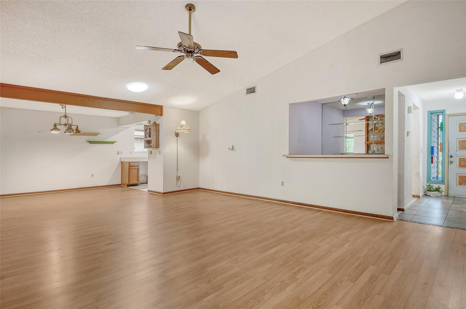 Image 10 of 83 For 8155 Glenbrooke Court