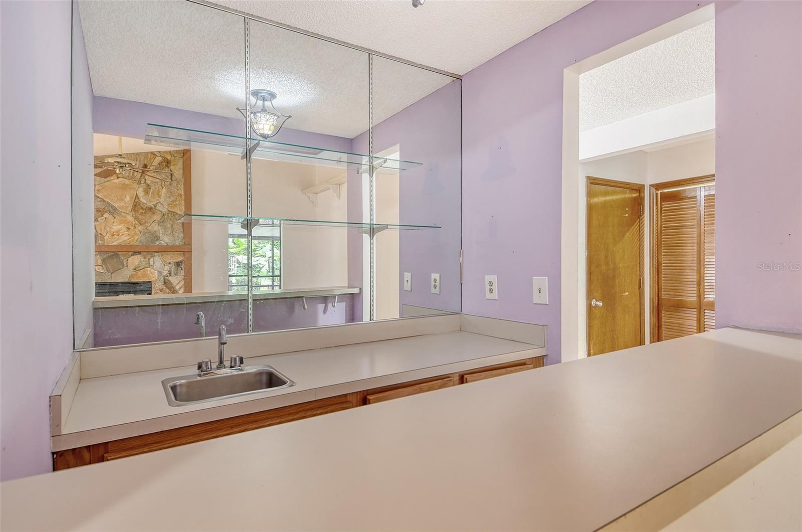 Image 13 of 83 For 8155 Glenbrooke Court